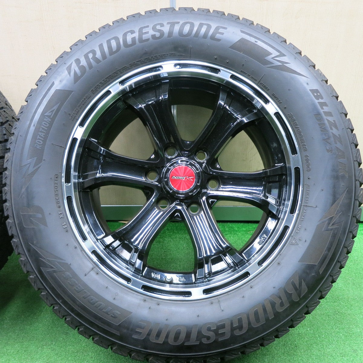 [送料無料] バリ溝！21年！ほぼ10分★スタッドレス 265/60R18 ブリヂストン ブリザック DM-V3 BIGWAY B-MUD K 18インチ PCD139.7/6H★4112305TNス