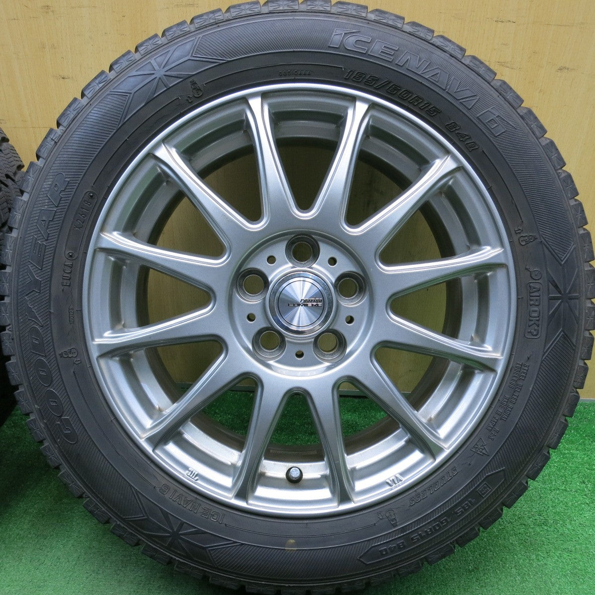 バリ溝！8.5分★シエンタ 等 185/60R15 スタッドレス グッドイヤー アイスナビ6 ravrion LUMIERE ラブリオン 15インチ PCD100/5H★5052309HAス