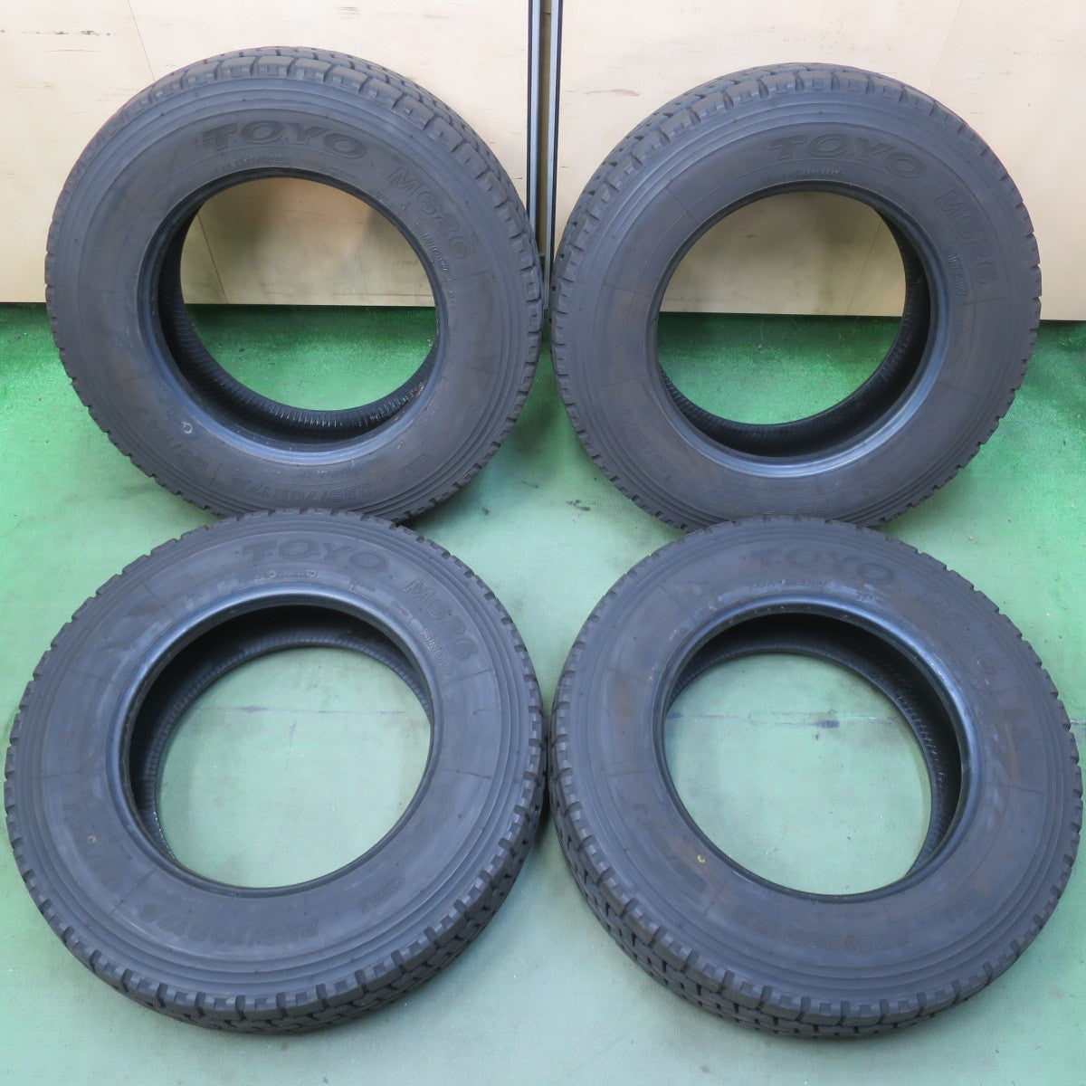バリ溝！24年！9分★トラック 高荷重 トレーラー 等 タイヤ 235/70R17.5 136/134J トーヨー M626 オールシーズン ミックス 17.5インチ★6072904イスタ