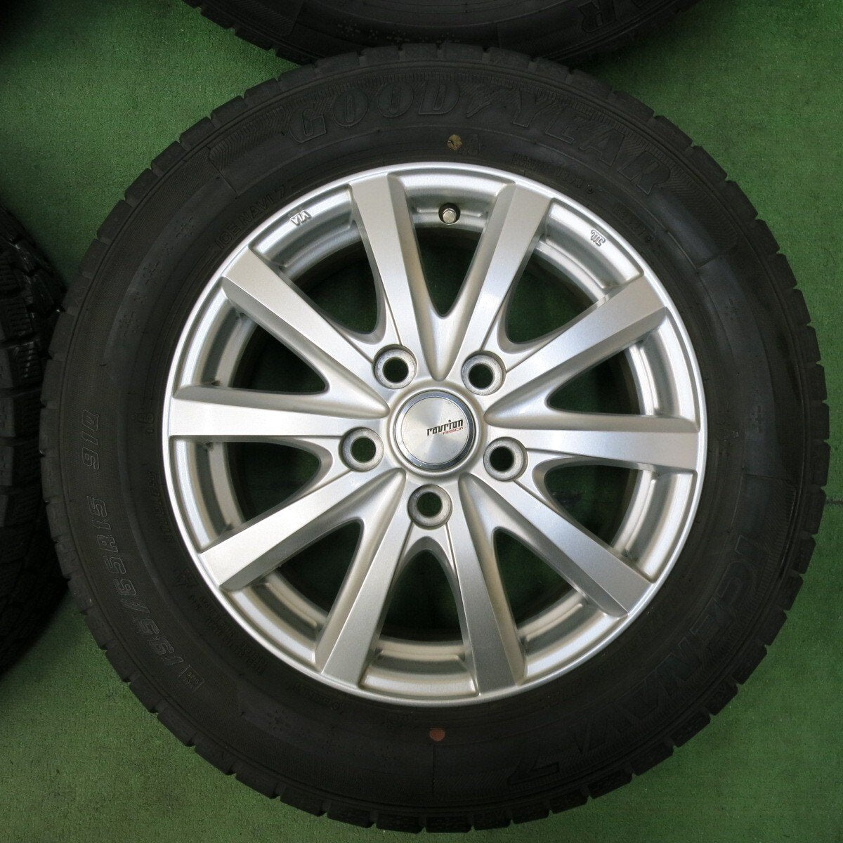 キレイ！21年★スタッドレス 195/65R15 グッドイヤー アイスナビ7 ravrion RS01 ラブリオン 15インチ PCD114.3/5H★4121104SYス