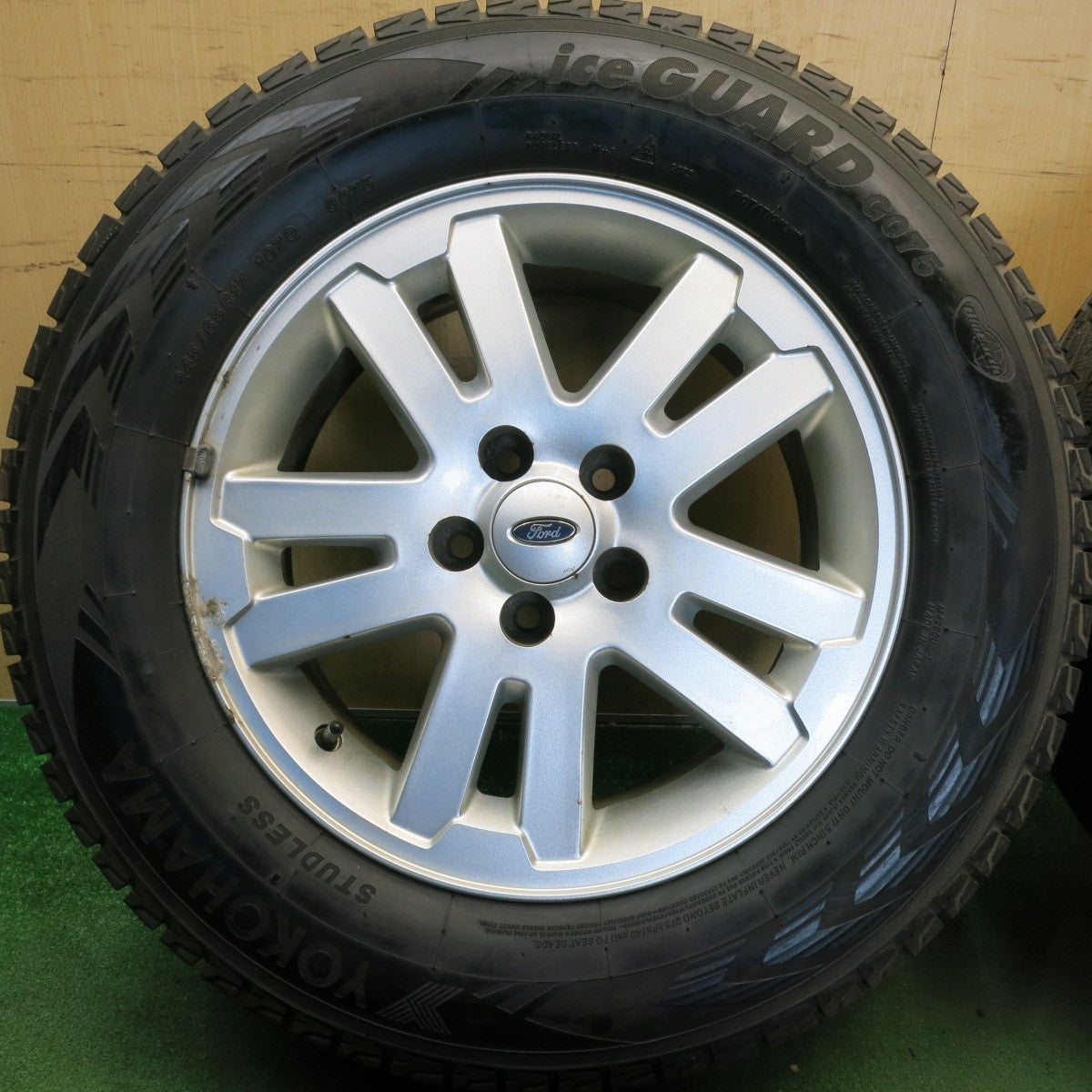 バリ溝！9分◎Ford フォード エクスプローラー 純正 245/65R17 スタッドレス ヨコハマ アイスガード G075 17インチ PCD114.3/5H◎6061808HAス