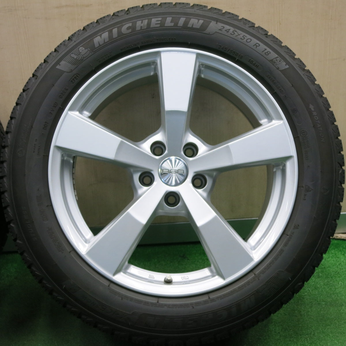 [送料無料] バリ溝！21年！キレイ！9.5分★アウディ等 AGA NEXTA 245/50R18 スタッドレス ミシュラン X-ICE SNOW ネクスタ 18インチ PCD112/5H★4112203NJス