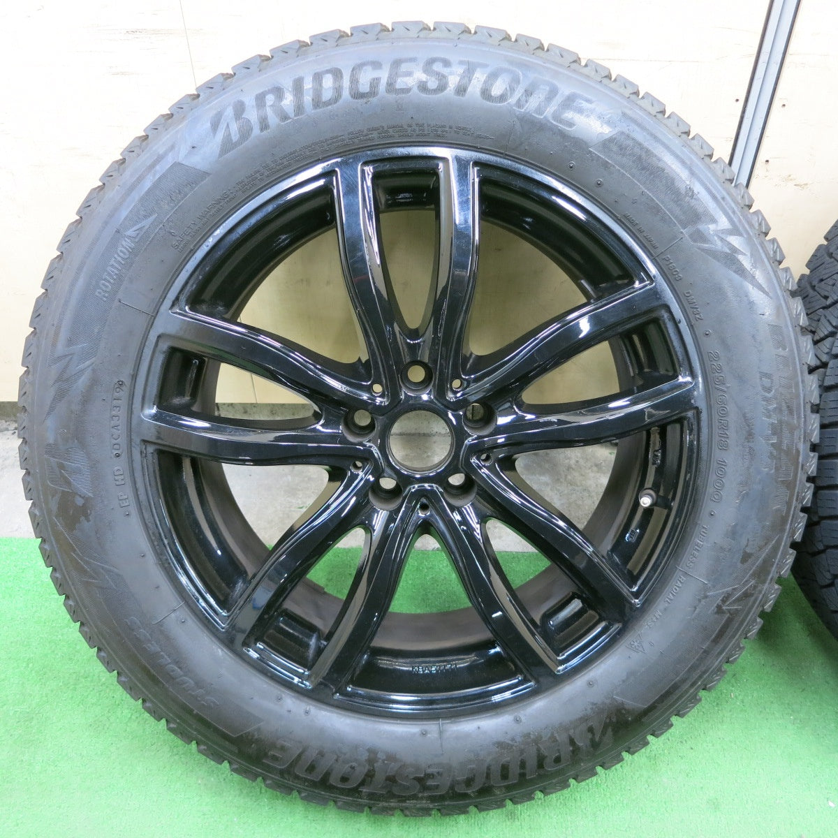バリ溝！8.5分★BMW 等 MAK FAHR 225/60R18 スタッドレス ブリヂストン ブリザック DM-V3 18インチ マック ファー PCD112/5H★5051201ナス
