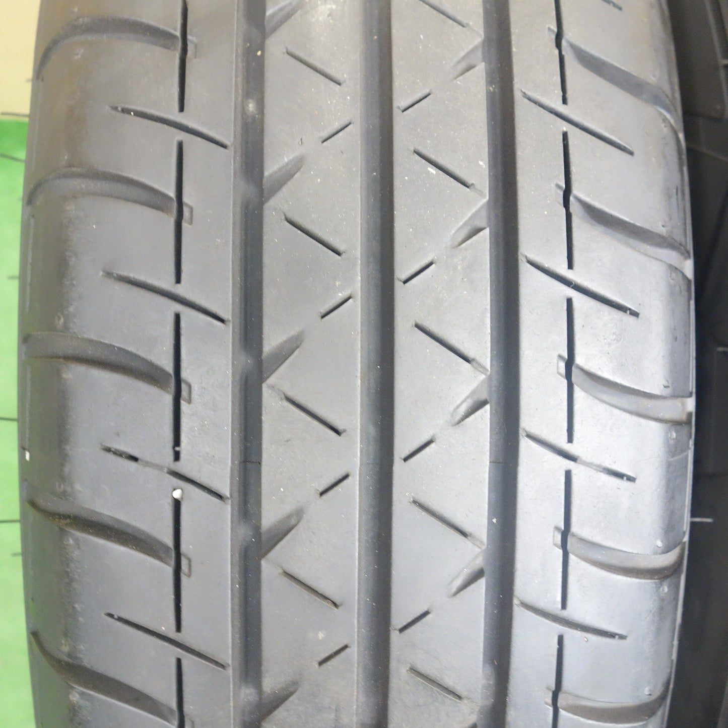 バリ溝！24年！8.5分★トヨタ 200系 ハイエース 純正 スチール 195/80R15 107/105Q ヨコハマ BluEarth-Van RY55 15インチ PCD139.7/6H★6022504KTノ