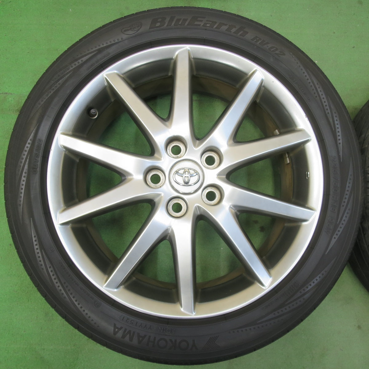 バリ溝！21年！8.5分★トヨタ 50系 エスティマ 純正 225/50R18 ヨコハマ ブルーアース RV-02 18インチ PCD114.3/5H★5060506イノ