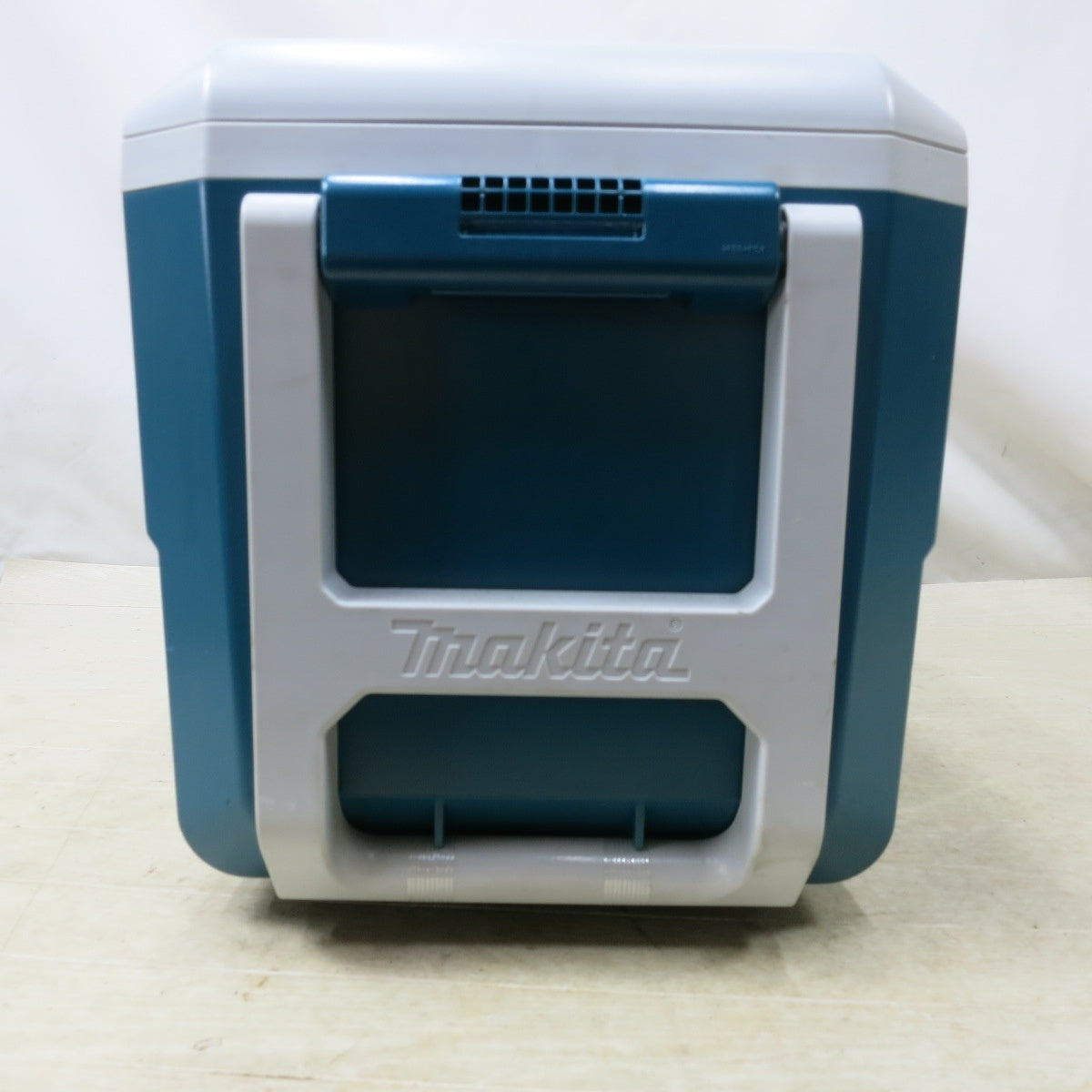 [送料無料] ◆makita マキタ 充電式保冷温庫 CW001G 容量20L ACアダプタ付き クーラーボックス◆