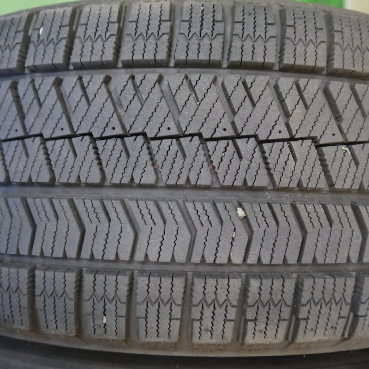 バリ溝！24年！キレイ！9.5分★スタッドレス 215/60R16 ブリヂストン ブリザック VRX2 SIBILLA NEXT W45 シビラ 16インチ PCD114.3/5H★6051511Hス
