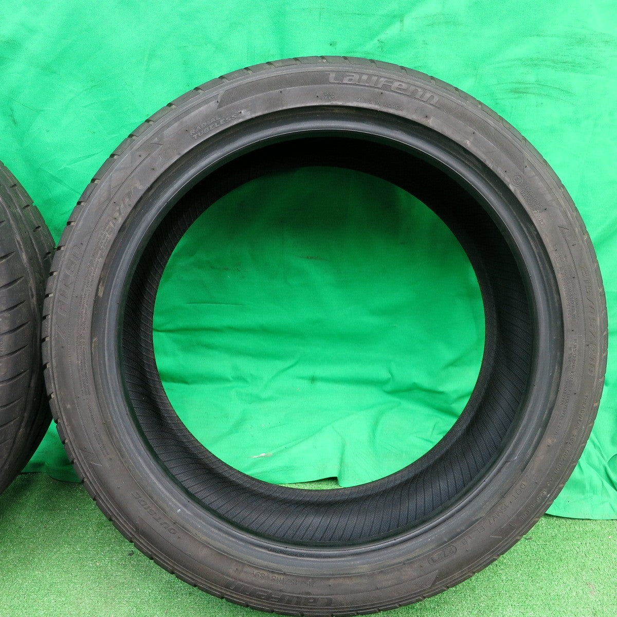 *送料無料* 新車外し！23年！ほぼ未使用★215/45R18 ラウフェン Z FIT EQ タイヤ 18インチ ノア ヴォクシー エスクァイア 等★4042208ナノタ