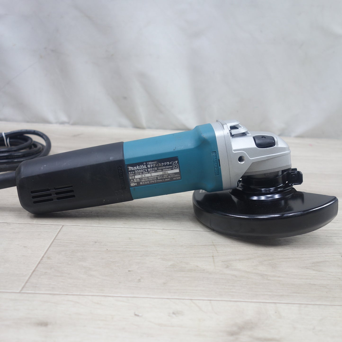 [送料無料] キレイ◆マキタ 150mm 電子 ディスクグラインダ 9566CV 電動 工具 研削 研摩 研磨 機 コード式 100V makita◆