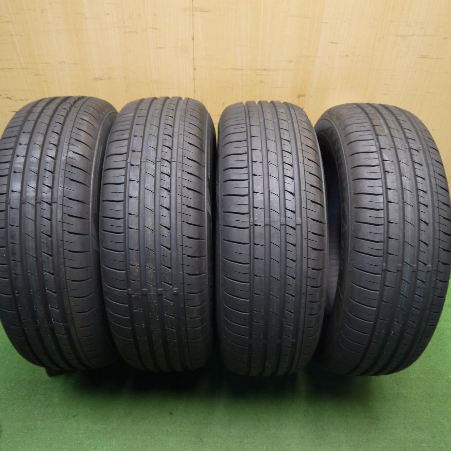 未使用！24年★215/65R15 ケンダ KENETICA ECO タイヤ 15インチ クラウン エスティマ エルグランド 等★6050817Hノタ