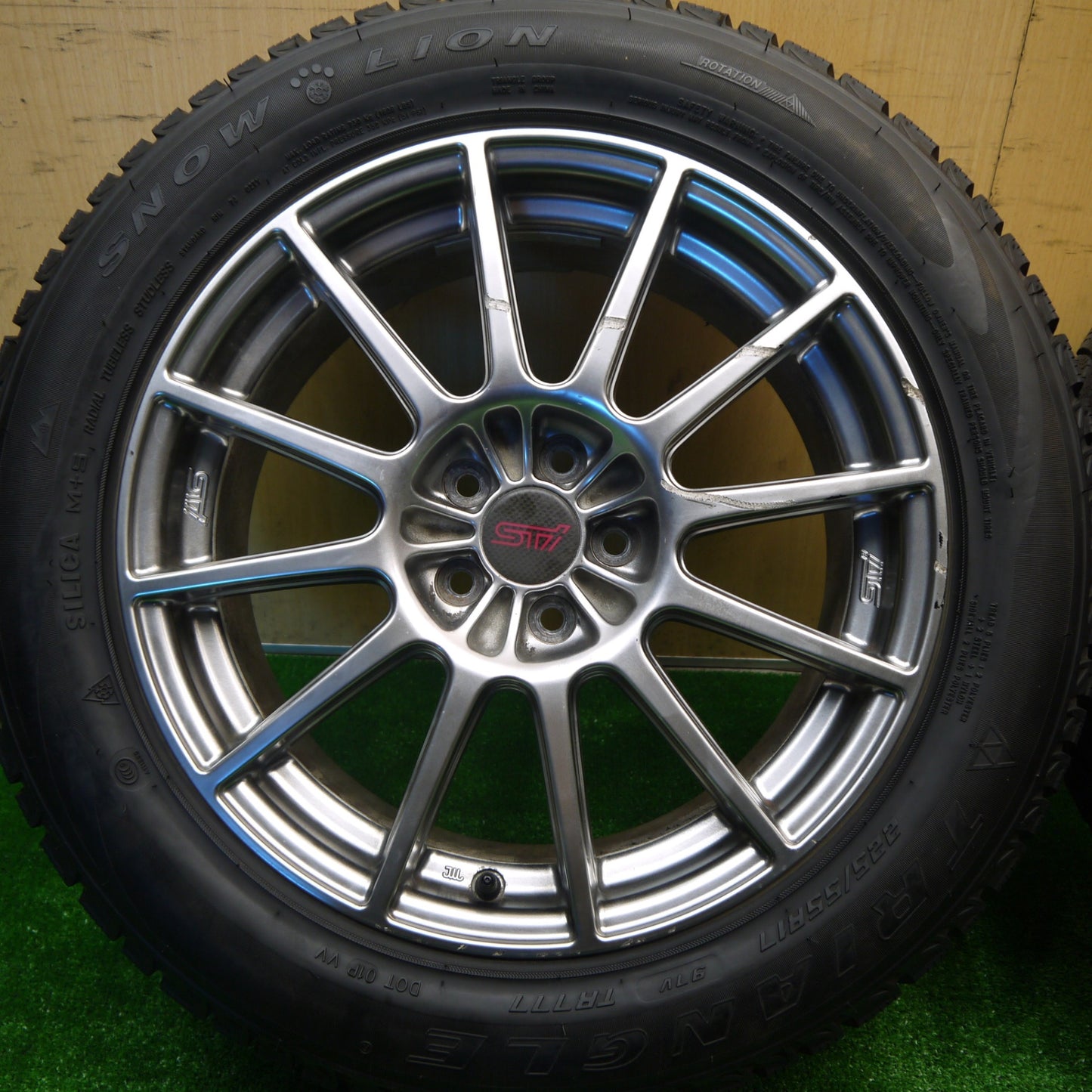 バリ溝！21年！9.5分★スバル フォレスター STi 純正 ENKEI 225/55R17 スタッドレス トライアングル SNOW LION 17インチ エンケイ PCD100/5H★5101004Hス