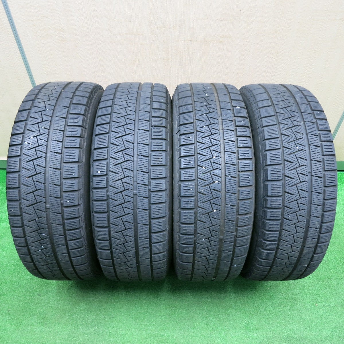 [送料無料] キレイ★スタッドレス 205/60R16 ピレリ アイスアシンメトリコ TEAD テッド 16インチ PCD114.3/5H★4112606TNス