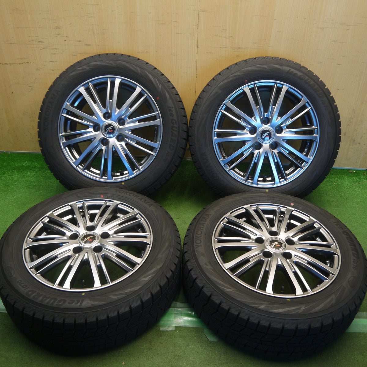 ほぼ未使用！25年◎スタッドレス 195/60R16 ヨコハマ アイスガード iG70 Fang ファング 16インチ PCD114.3/5H◎6100701Hス