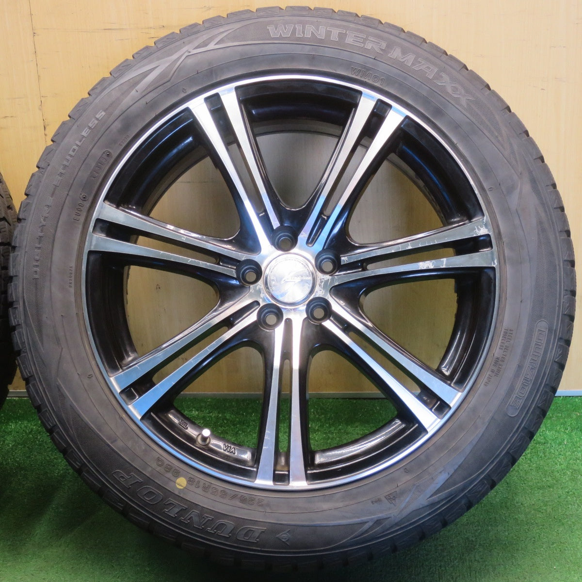 4本価格★フォレスター 等 225/55R18 スタッドレス ダンロップ ウインターマックス WM01 STRANGER ストレンジャー 18インチ PCD100/5H★6051007NJス