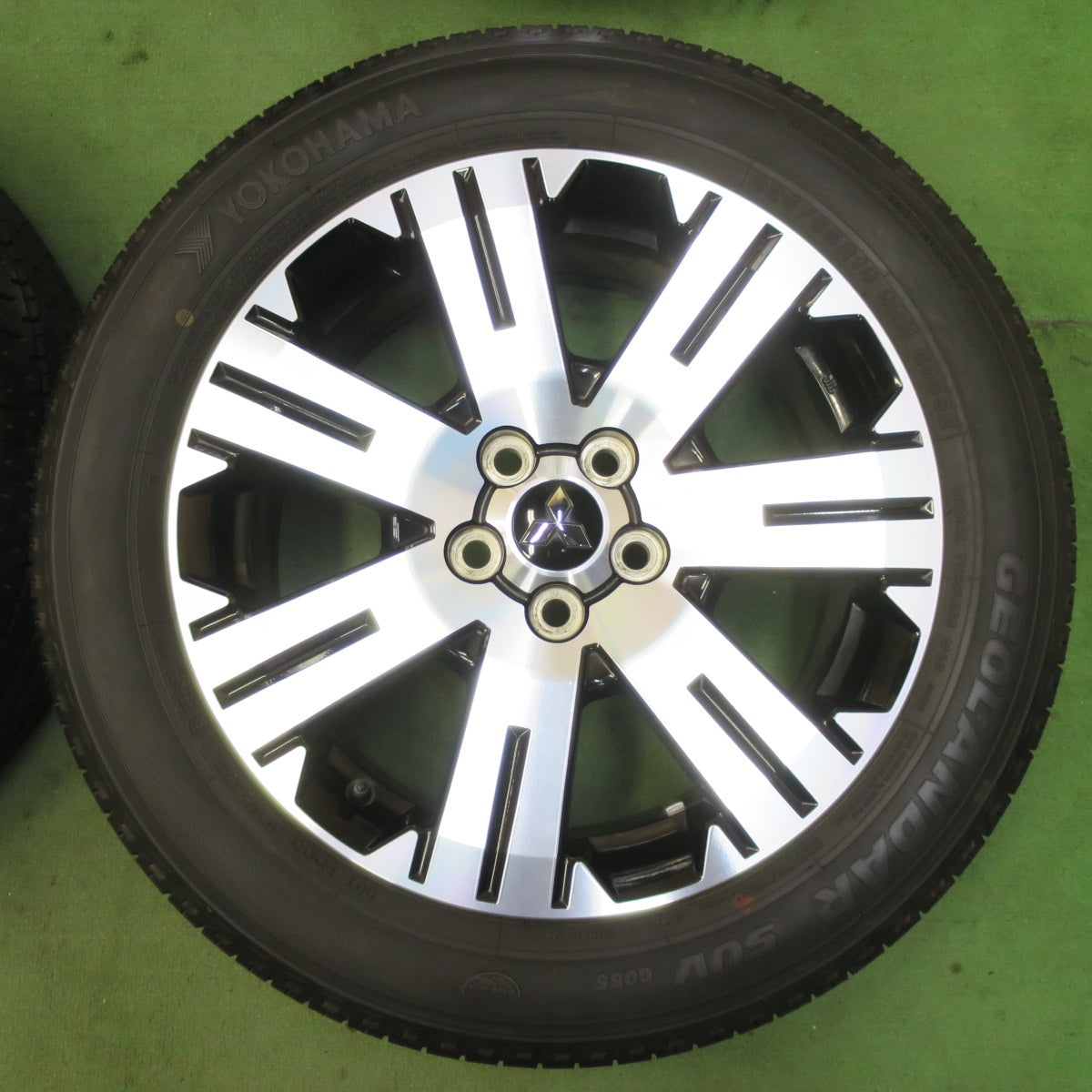 バリ溝！21年！ほぼ10分★三菱 デリカ D:5 純正 225/55R18 ヨコハマ ジオランダー SUV G055 18インチ D5 PCD114.3/5H★5092705イノ