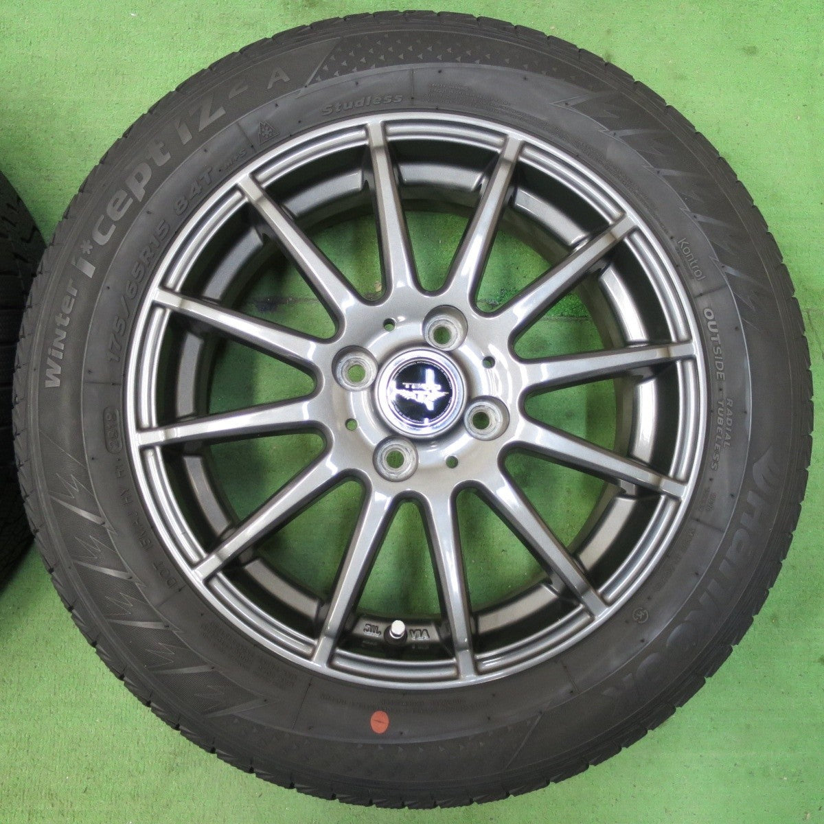 キレイ★スタッドレス 175/65R15 ハンコック ウインター アイセプト IZ2A TEAD テッド 15インチ PCD100/4H★5030607イス