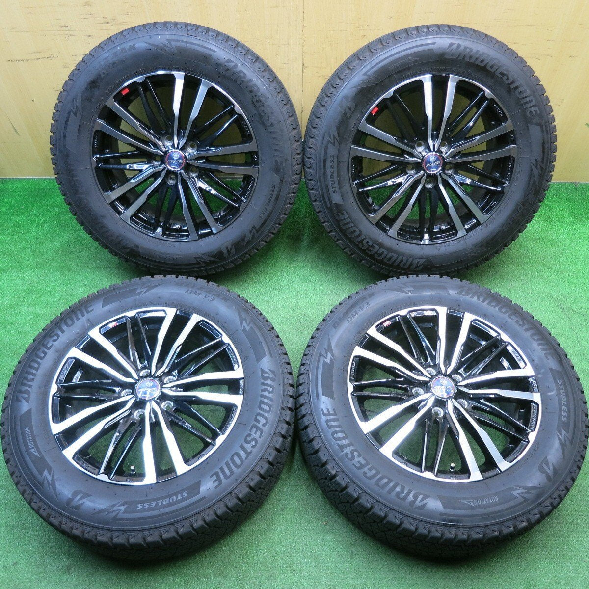 バリ溝！22年！キレイ！8.5分★スタッドレス 225/65R17 ブリヂストン ブリザック DM-V3 SMACK ENKEI AME スマック エンケイ 17インチ PCD114.3/5H★5040501TNス
