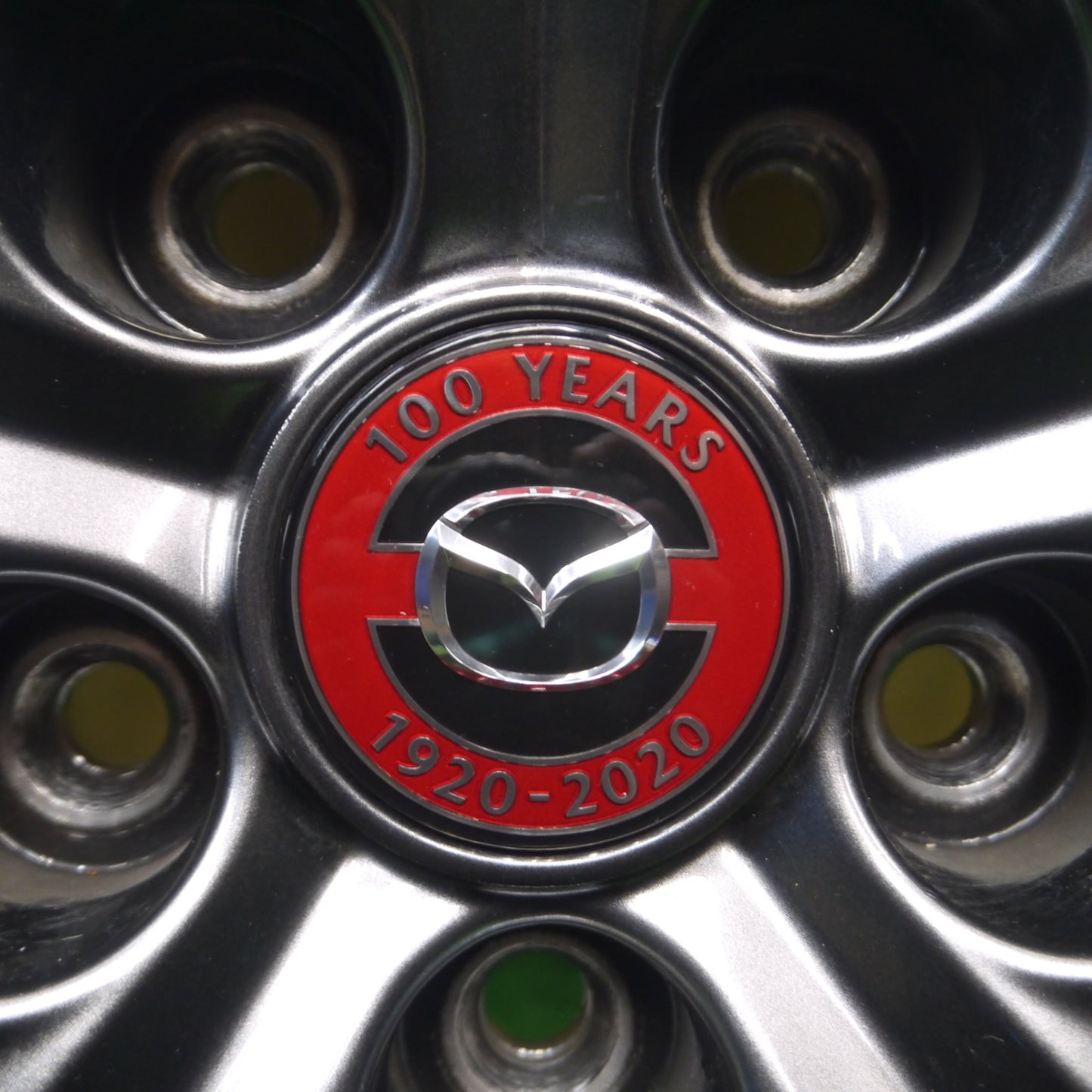 [送料無料] バリ溝！20年！キレイ！9.5分★マツダ CX-30 100周年 特別記念車 純正 215/55R18 スタッドレス ブリヂストン ブリザック VRX2 18インチ PCD114.3/5H★4122004Hス