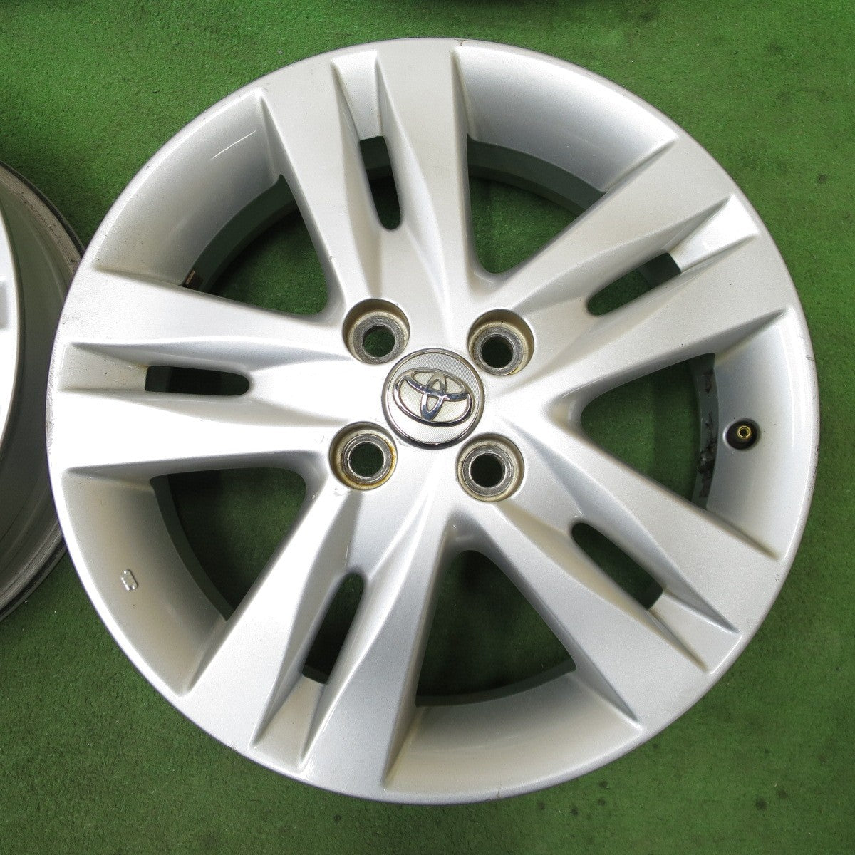 4本価格★トヨタ iQ 純正 ホイール 16インチ 16×5J TOYOTA アイキュー PCD100/4H★6022102NGホ