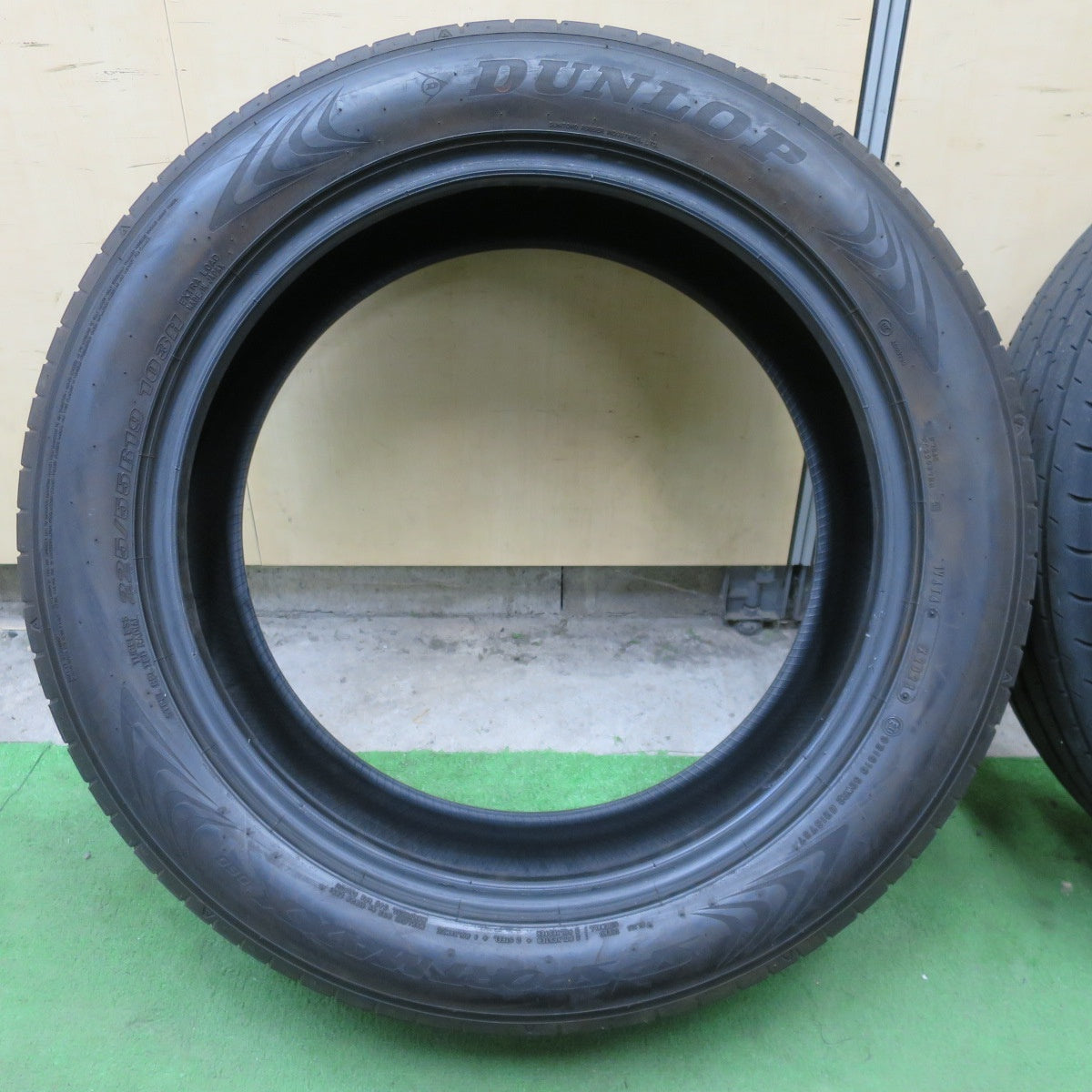 4本価格！24年◎225/55R19 ダンロップ SPスポーツマックス 060 タイヤ 19インチ 40系 アルファード ヴェルファイア 等◎6091804NGノタ
