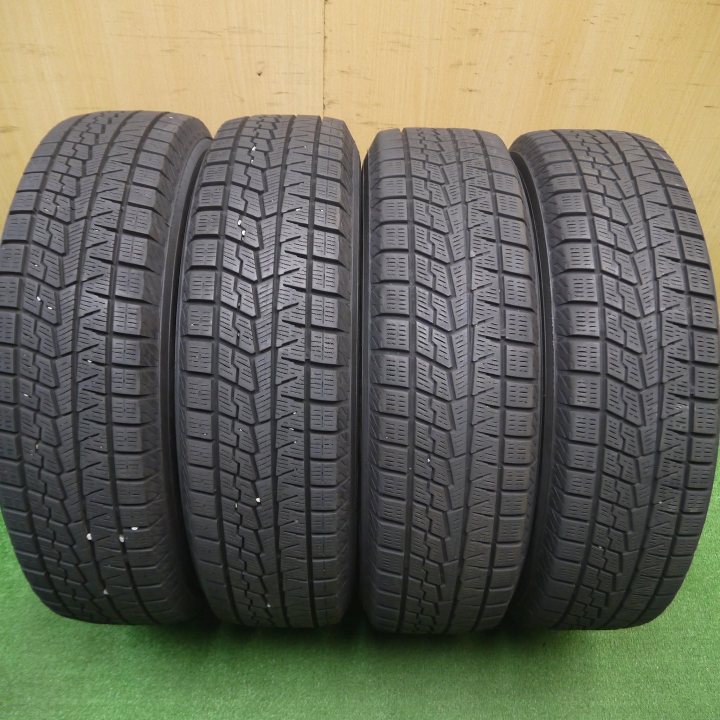[送料無料] バリ溝！22年！キレイ！8.5分★スタッドレス 165/70R14 ヨコハマ アイスガード iG70 MiLLOUS ミルアス 14インチ PCD100/4H★4112705Hス