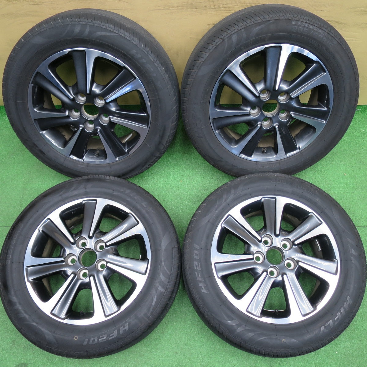 バリ溝！24年！9分★トヨタ 80系 ノア ヴォクシー 純正 205/60R16 ハイフライ HF201 16インチ PCD114.3/5H★6041209NKノ