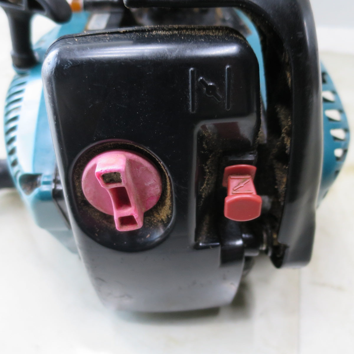 [送料無料] ◆マキタ エンジン チェンソー MEA3110TM 切断機 工具 チェーンソー makita ジャンク品◆