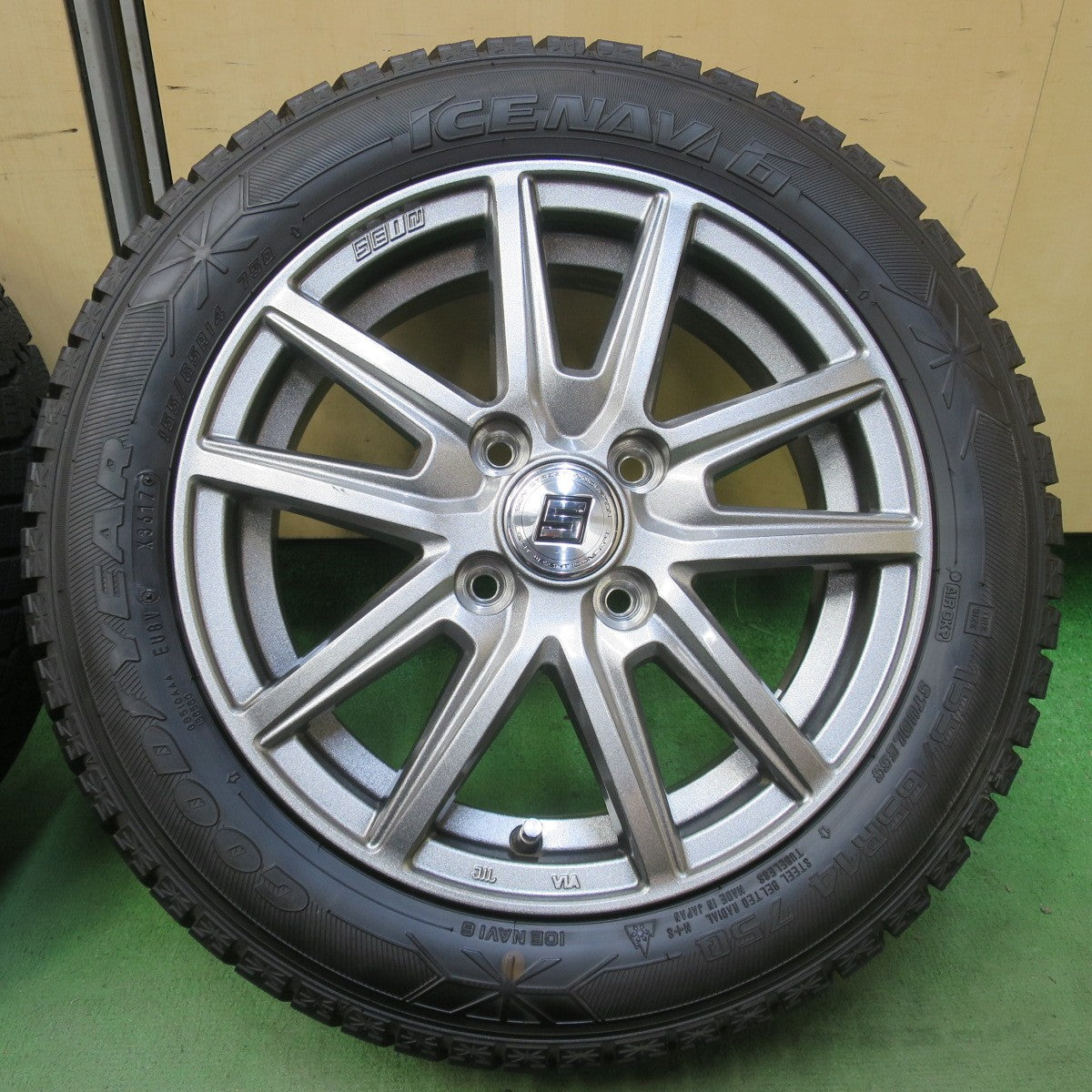 ほぼ未使用！キレイ★スタッドレス 155/65R14 グッドイヤー アイスナビ6 SEIN SS ザイン 14インチ PCD100/4H★6051009イス
