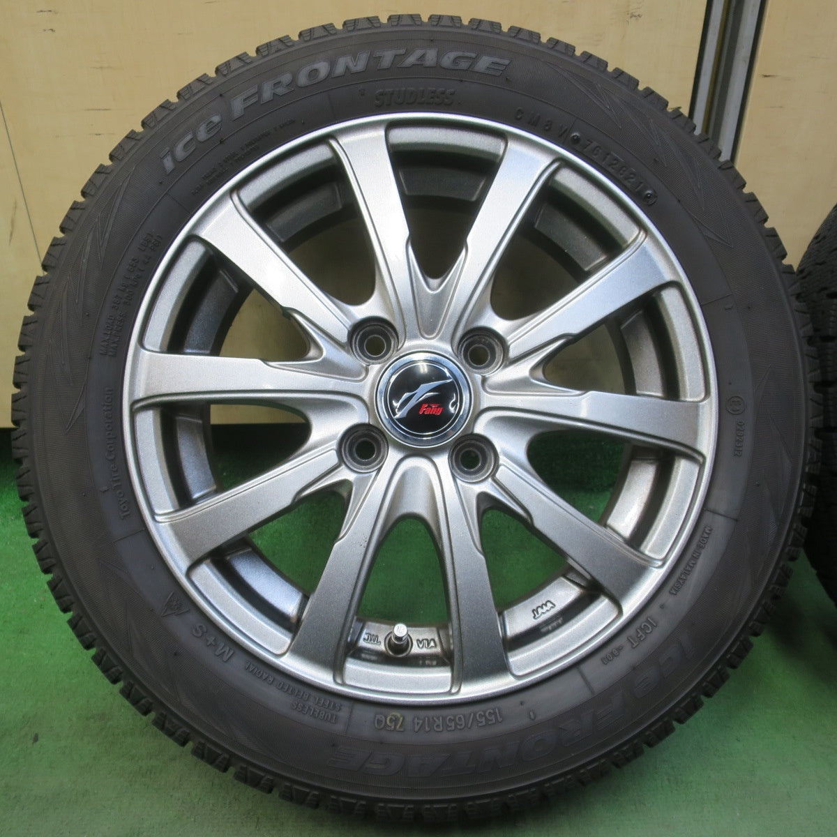バリ溝！キレイ！9分◎スタッドレス 155/65R14 アイスフロンテージ トーヨー Fang ファング 14インチ PCD100/4H◎6072001イス
