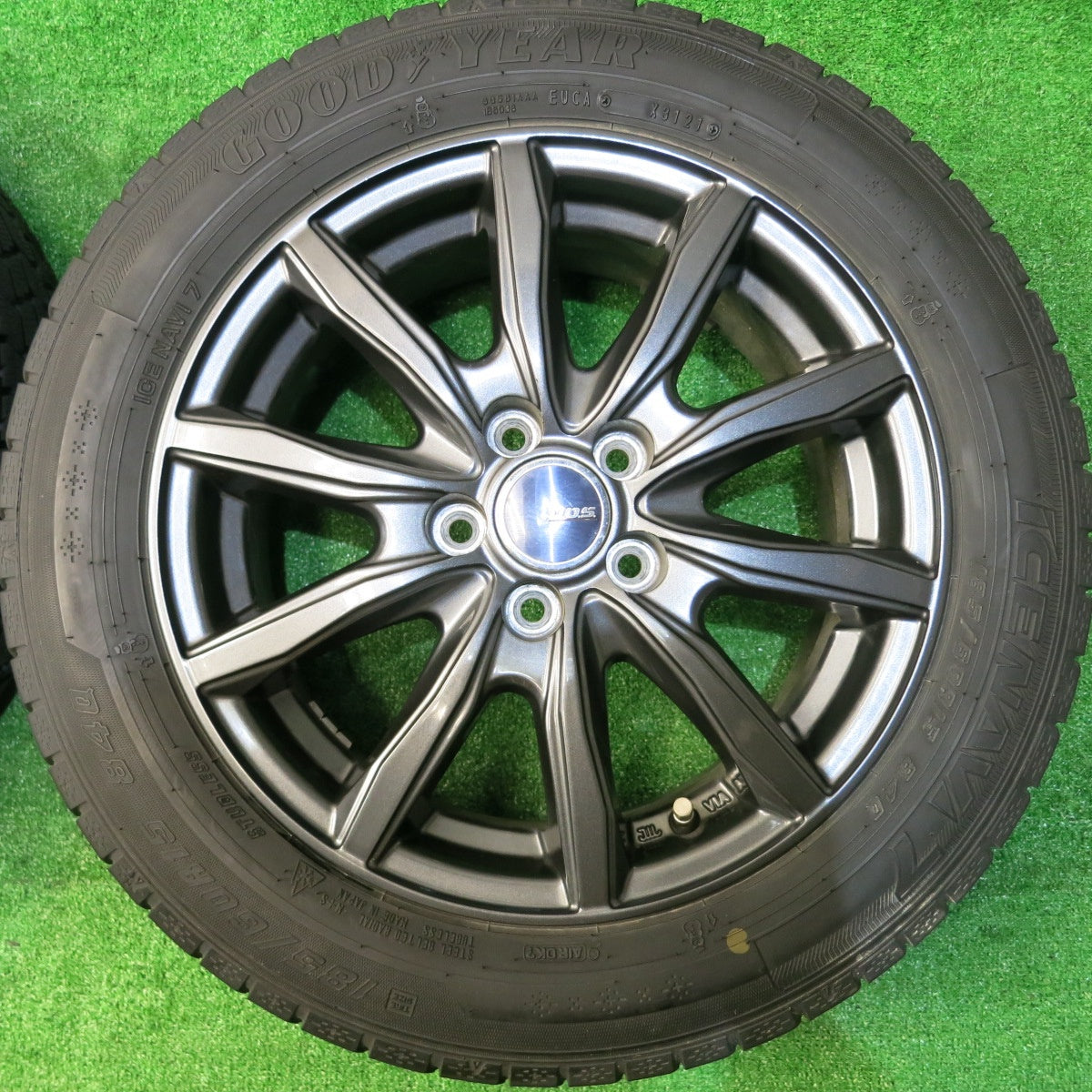 バリ溝！21年！キレイ！8.5分★シエンタ 等 185/60R15 スタッドレス グッドイヤー アイスナビ7 D.O.S. DOS 15インチ PCD100/5H★5113023HAス