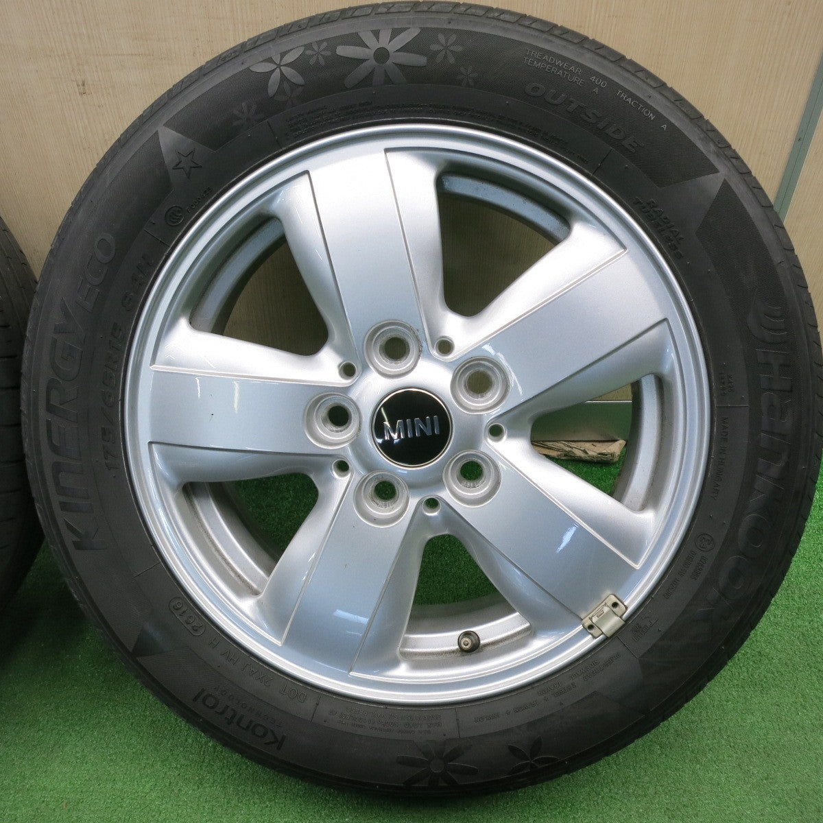 [送料無料] 4本価格★MINI F55 F56 ミニ クーパー 純正 175/65R15 ハンコック キナジー エコ 15インチ PCD112/5H★5021307TNノ