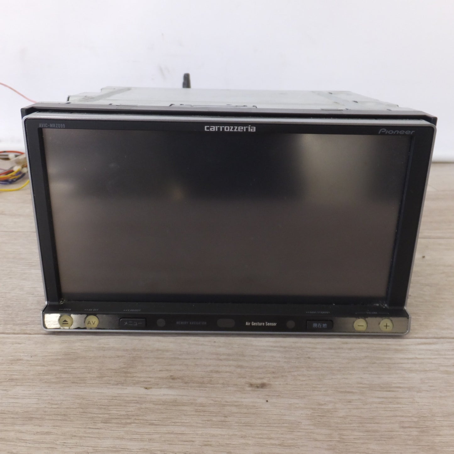 [送料無料] ★カロッツェリア carrozzeria AV一体型メモリーナビゲーション 楽ナビ AVIC-MRZ099[3]★