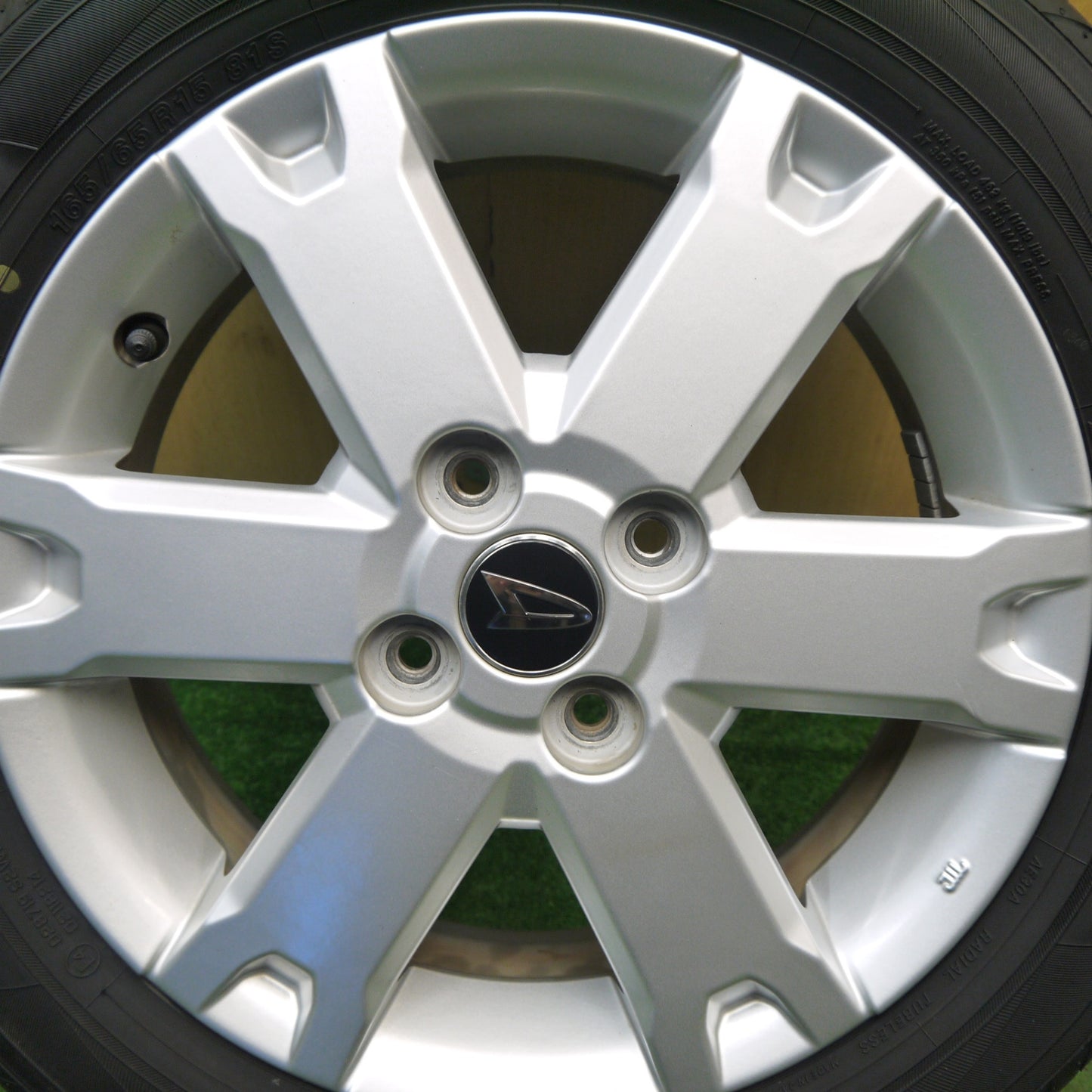 キレイ！21年！1本★ダイハツ タフト 純正 165/65R15 ヨコハマ BluEarth-FE AE30 15インチ PCD100/4H★5061607Hノ