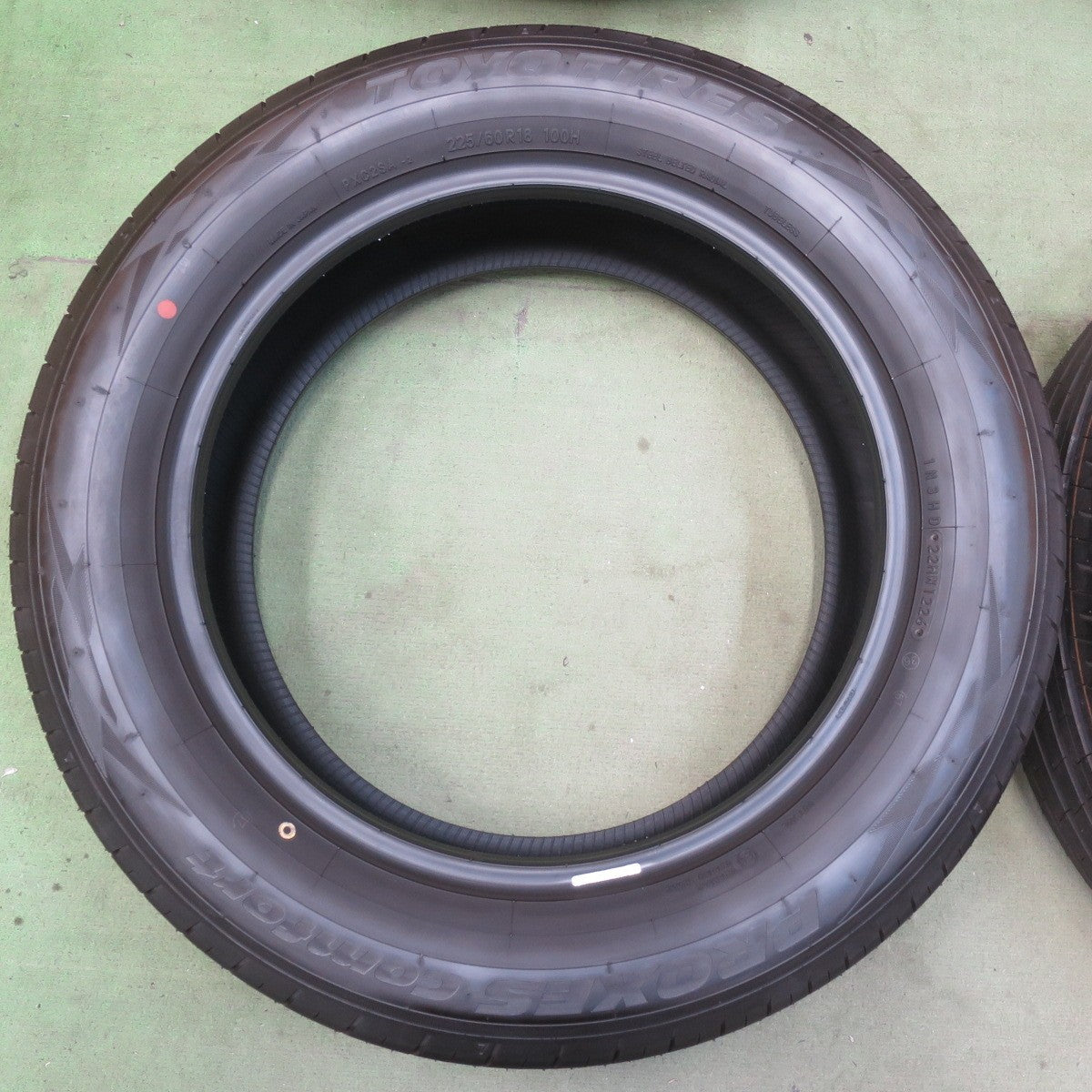 新車外し！26年◎225/60R18 トーヨー プロクセス Comfort コンフォート タイヤ 18インチ 40系 アルファード ヴェルファイア レクサス NX 等◎6083102イノタ