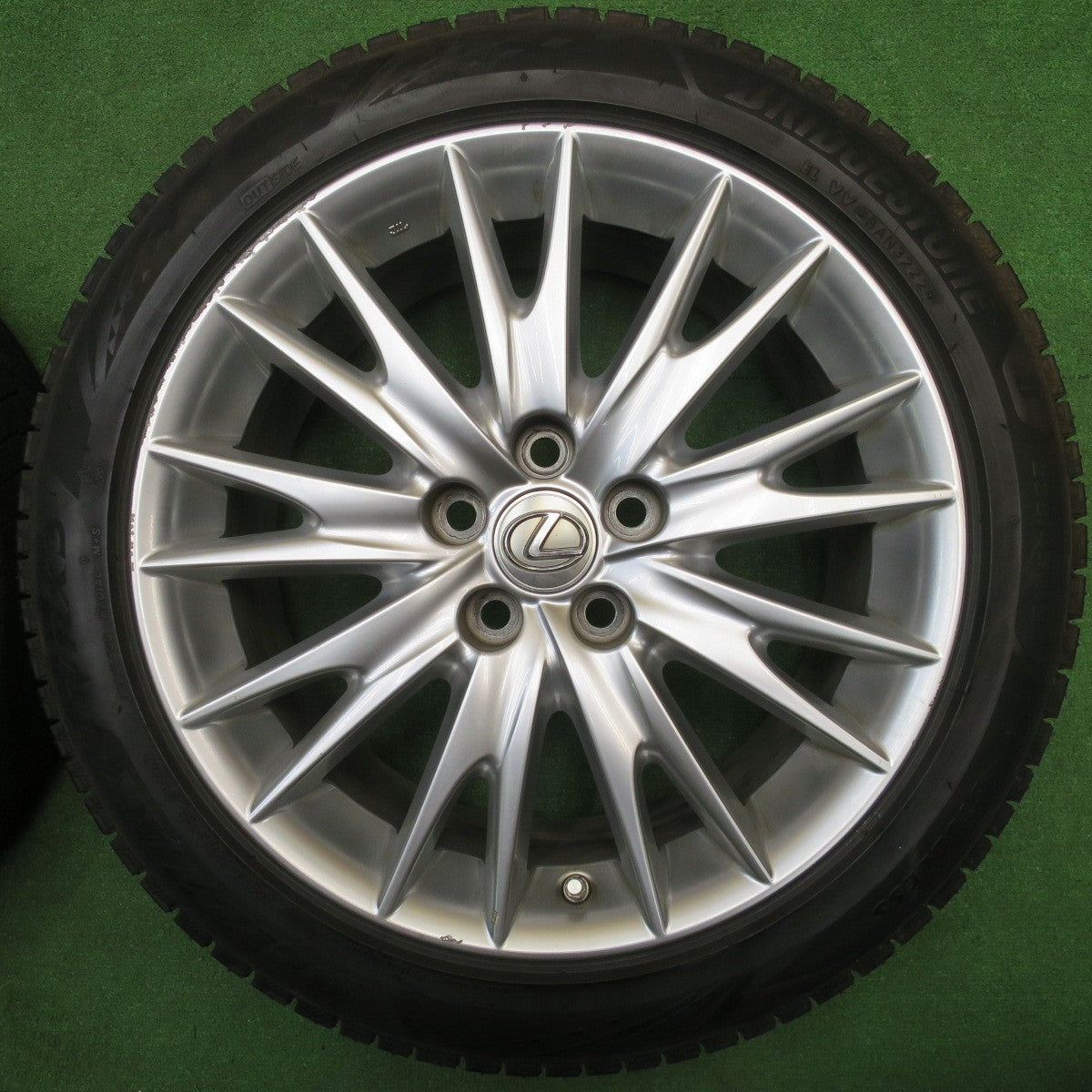 センサー付！バリ溝！22年！9.5分★レクサス GS バージョンL 純正 235/45R18 スタッドレス ブリヂストン ブリザック VRX3 18インチ PCD114.3/5H★5121701NJス