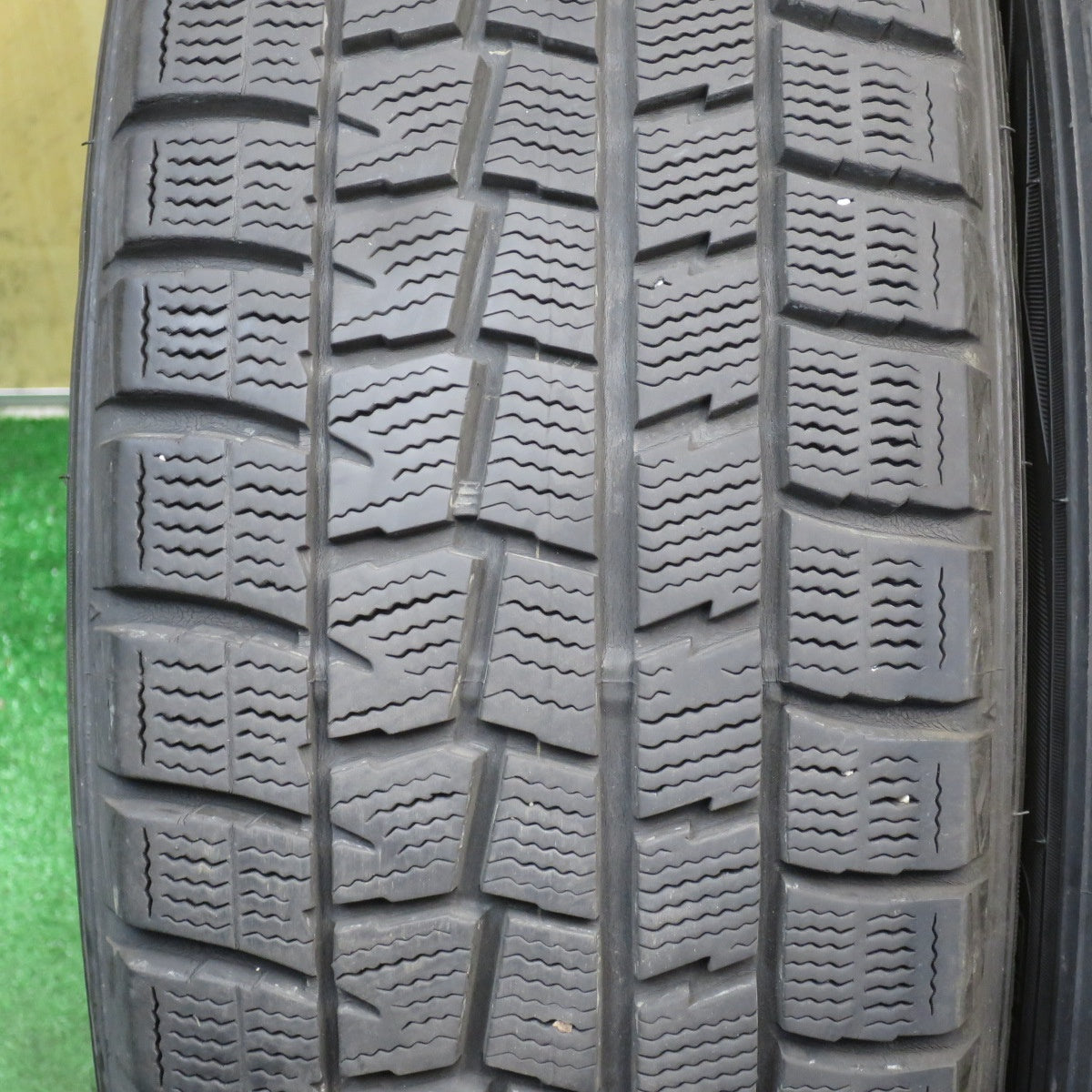 バリ溝！8.5分◎スタッドレス 195/65R15 ダンロップ ウインターマックス WM01 JOKER ジョーカー 15インチ PCD100 114.3/5H マルチ◎6082802NJス