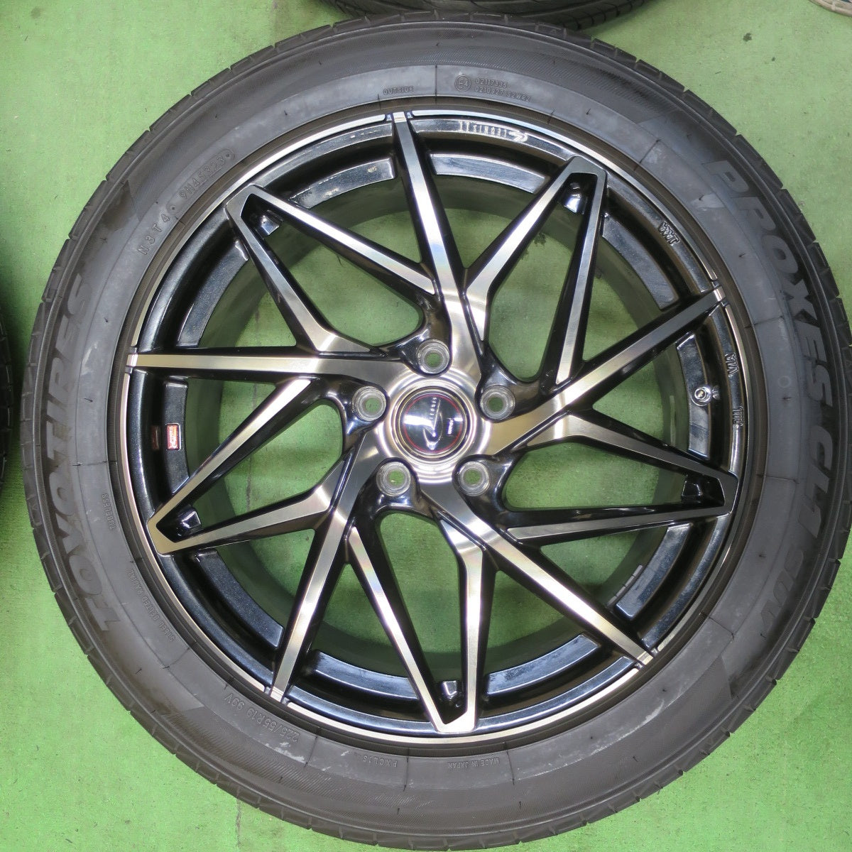 バリ溝！23年！キレイ！9.5分★LEONIS IT 225/55R19 トーヨー プロクセス CL1 SUV レオニス 19インチ PCD114.3/5H★5053004TTノ