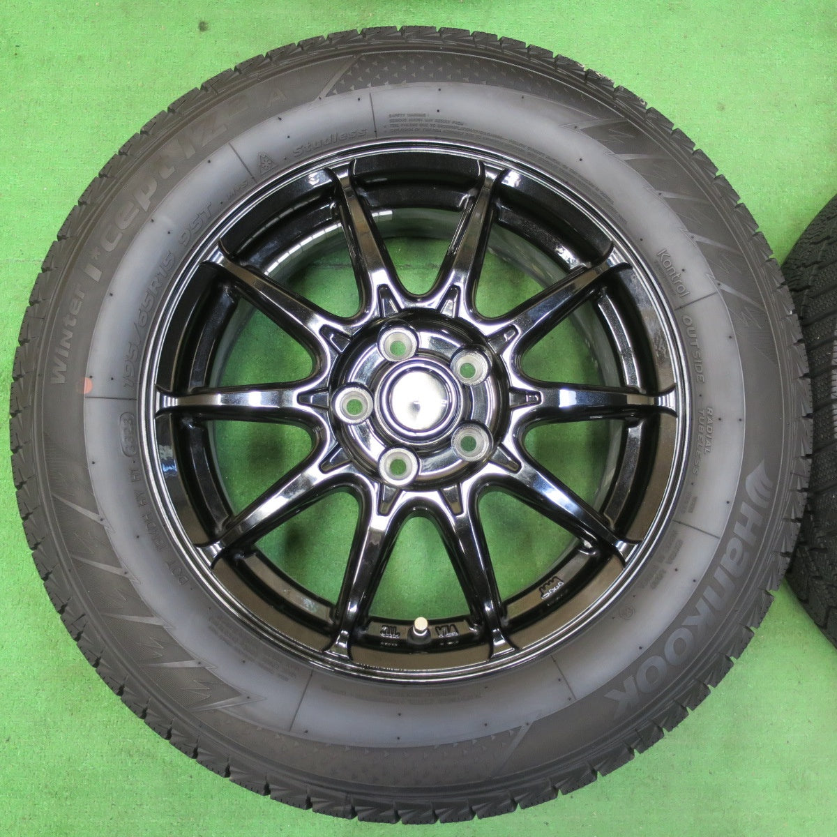 *送料無料* バリ溝！23年！キレイ！9.5分以上★プリウス等 G-SPEED 195/65R15 スタッドレス ハンコック ウインター アイセプト IZ2A Gスピード 15インチ PCD100/5H★4080106イス