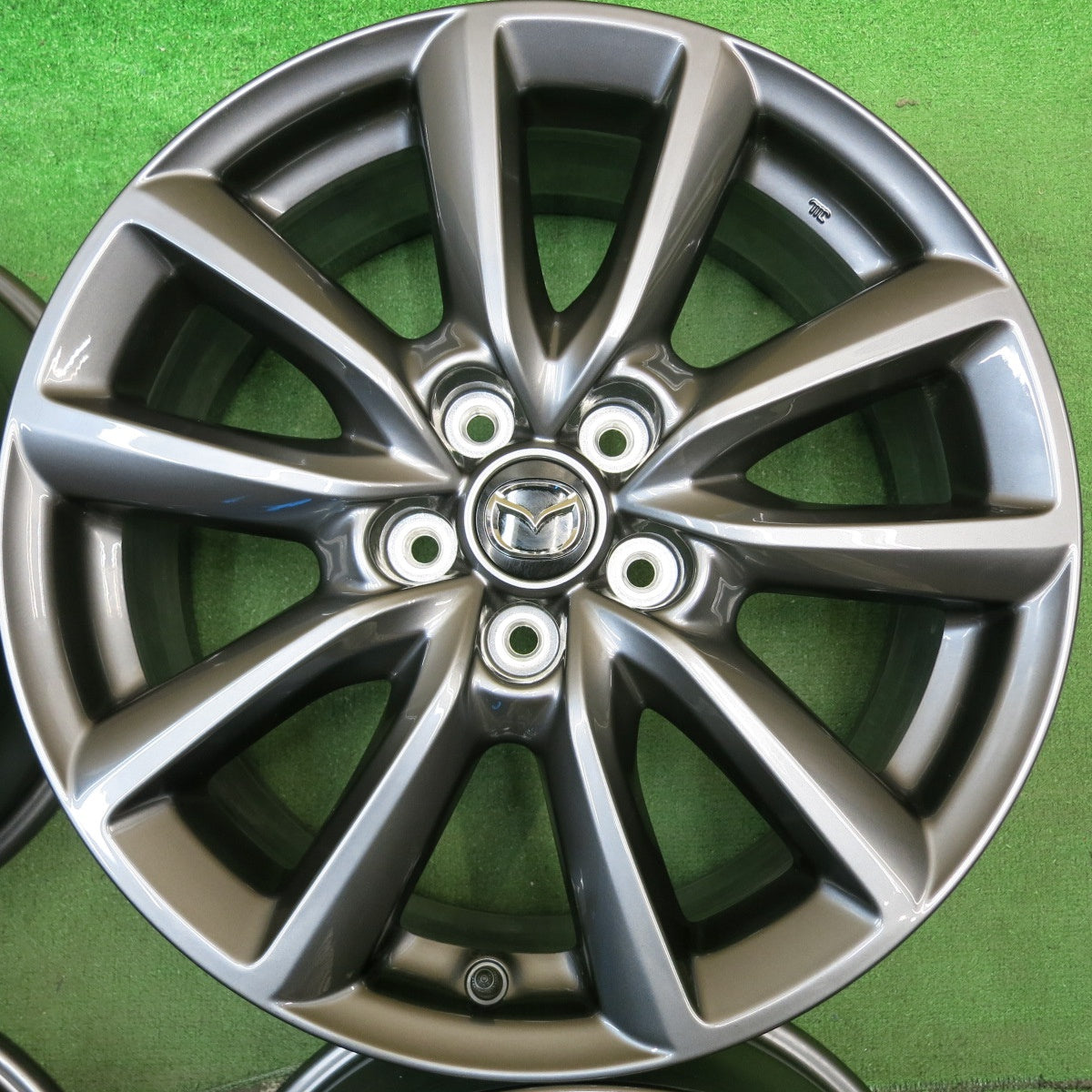 新車外し★マツダ 3 ファストバック 純正 ホイール 18インチ 18×7J PCD114.3/5H★5060703HAホ