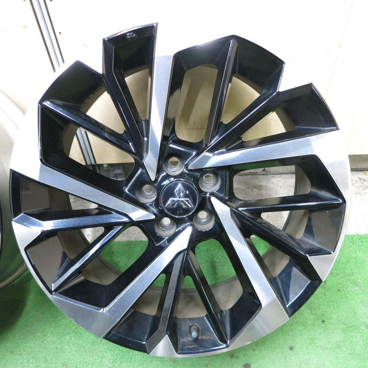 キレイ★三菱 アウトランダー PHEV 純正 ENKEI ホイール 20インチ エンケイ 20×8J PCD114.3/5H★5110505ナホ