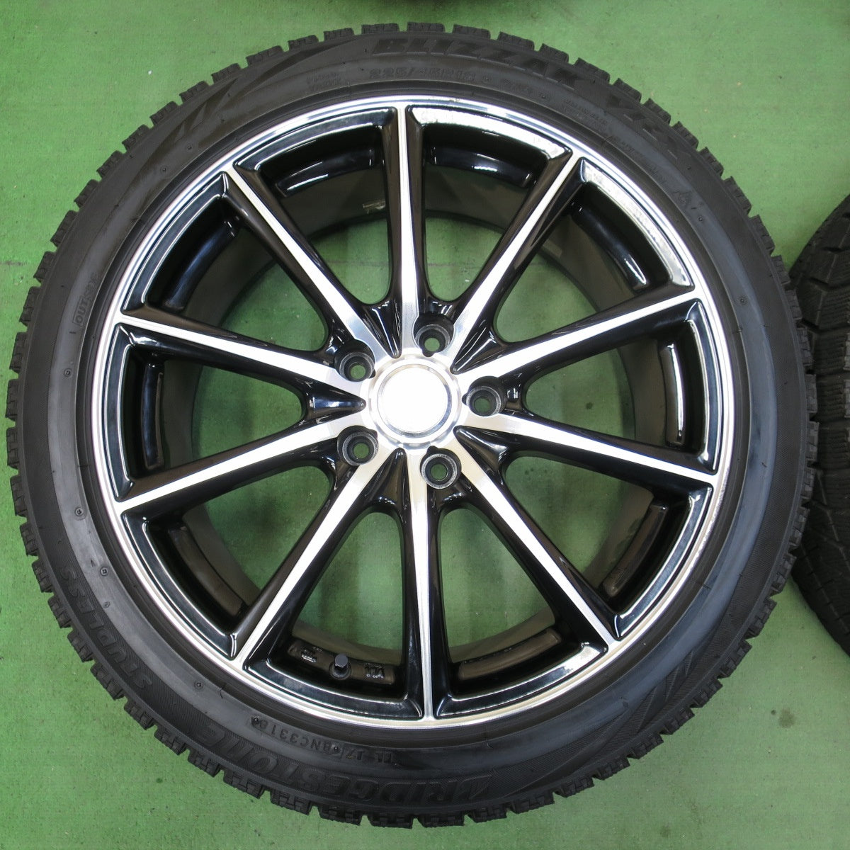 キレイ★スタッドレス 225/45R18 ブリヂストン ブリザック VRX ECO FORME エコフォルム 18インチ PCD114.3/5H★5041001イス