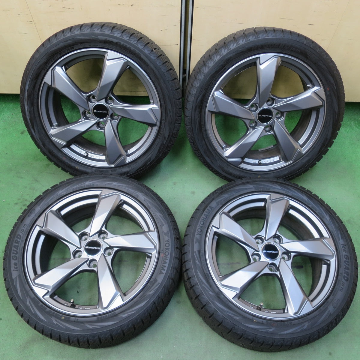 バリ溝！24年！キレイ！ほぼ10分★ワーゲン 等 EUROAXIS CROSSedge 225/45R17 スタッドレス ヨコハマ アイスガード iG70 ユーロアクシス クロスエッジ 17インチ PCD112/5H★6031106イス