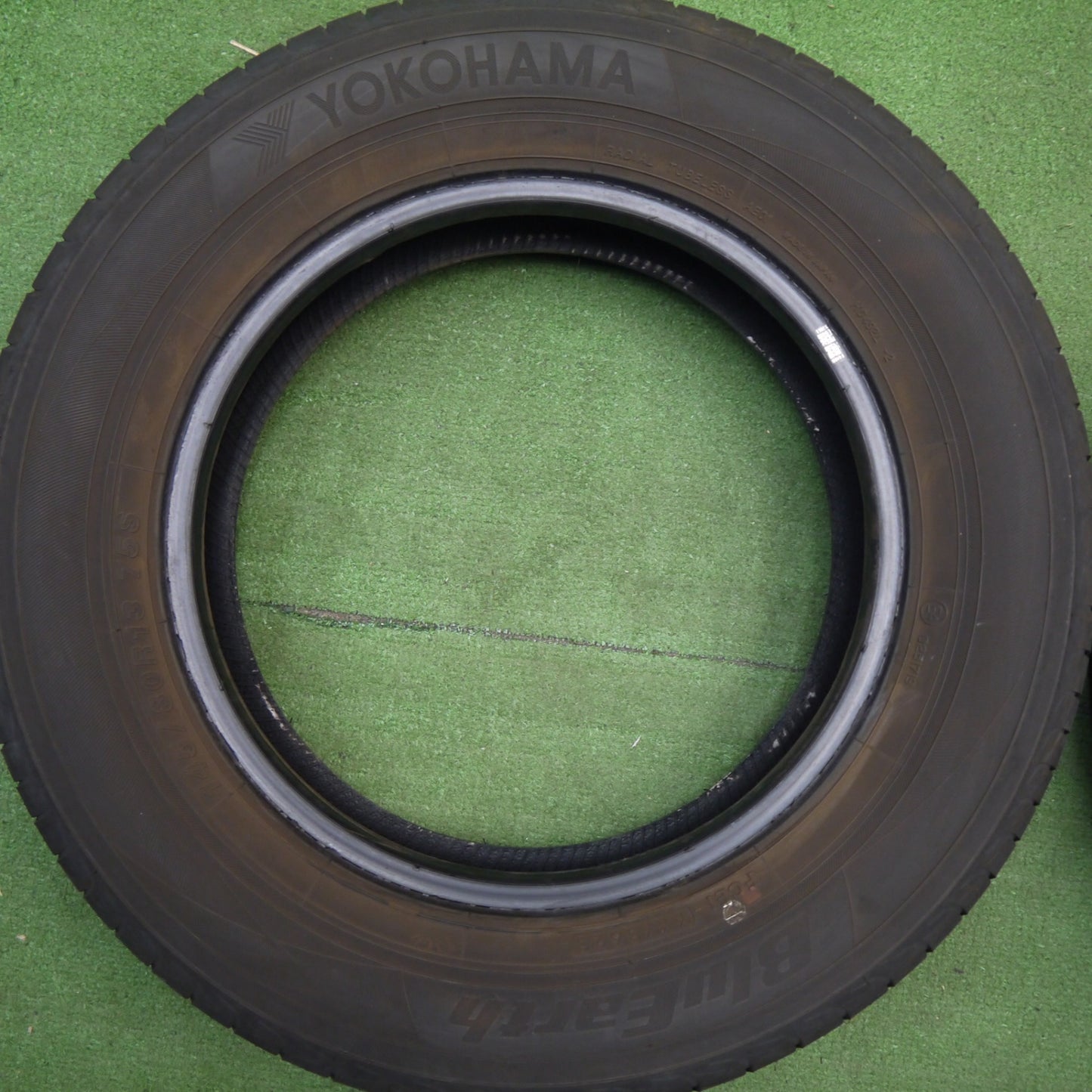 バリ溝！24年！9分★145/80R13 ヨコハマ ブルーアース AE01 BluEarth 13インチ タイヤ N-BOX タント ムーヴ ワゴンR ウェイク デイズ ムーブ 等★6033104Hノタ