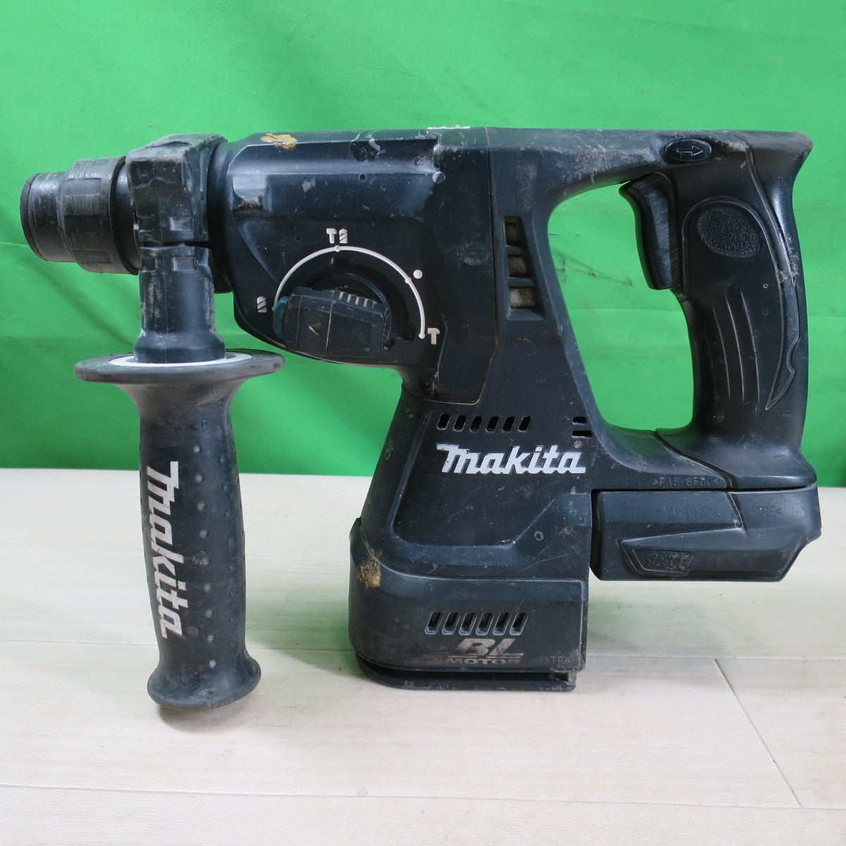 [送料無料] ☆makita マキタ 24mm 充電式 ハンマ ドリル 18V HR244D 本体のみ ハンマードリル 電動 工具☆