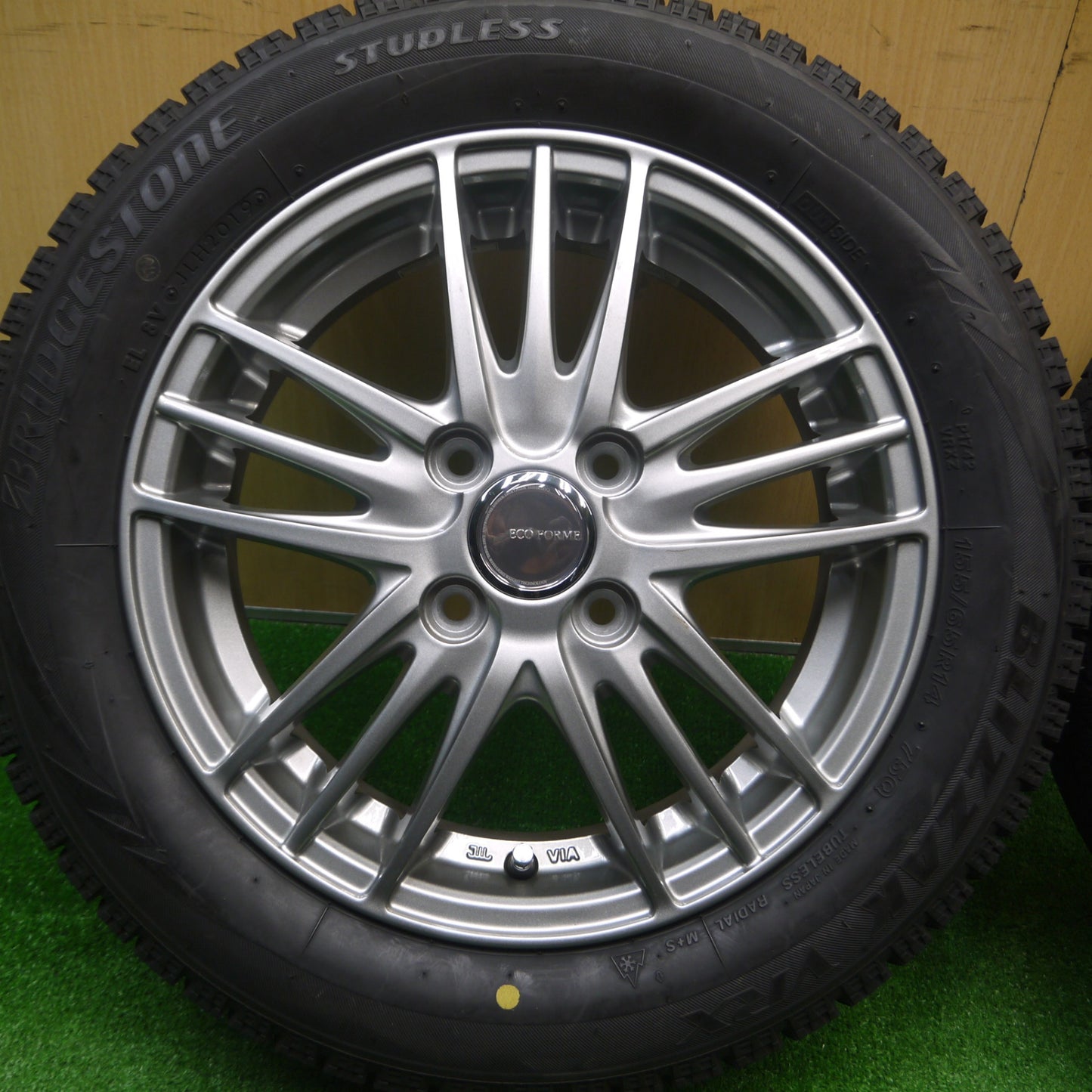 [送料無料] バリ溝！キレイ！ほぼ10分★スタッドレス 155/65R14 ブリヂストン ブリザック VRX ECO FORME エコフォルム 14インチ PCD100/4H★4102901Hス