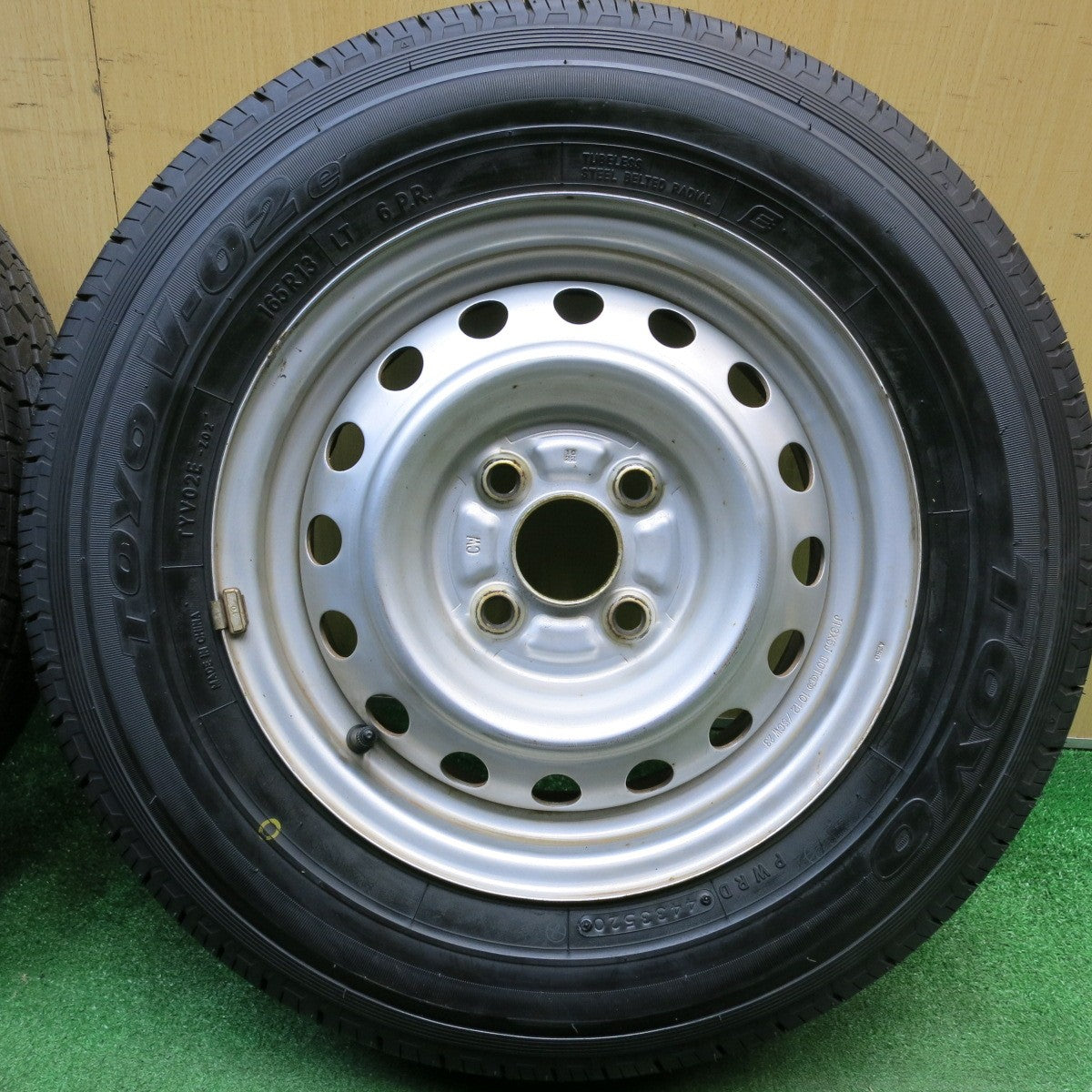 ほぼ未使用★165R13 6PR トーヨー V-02e スチール ホイール 13インチ PCD100/4H★6021503HAノ