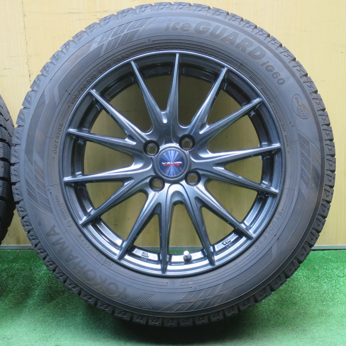 バリ溝！23年！キレイ！9.5分★スタッドレス 195/65R16 ヨコハマ アイスガード iG60 VELVA SPORTZ ヴェルヴァ 16インチ PCD100/4H★6042105NJス