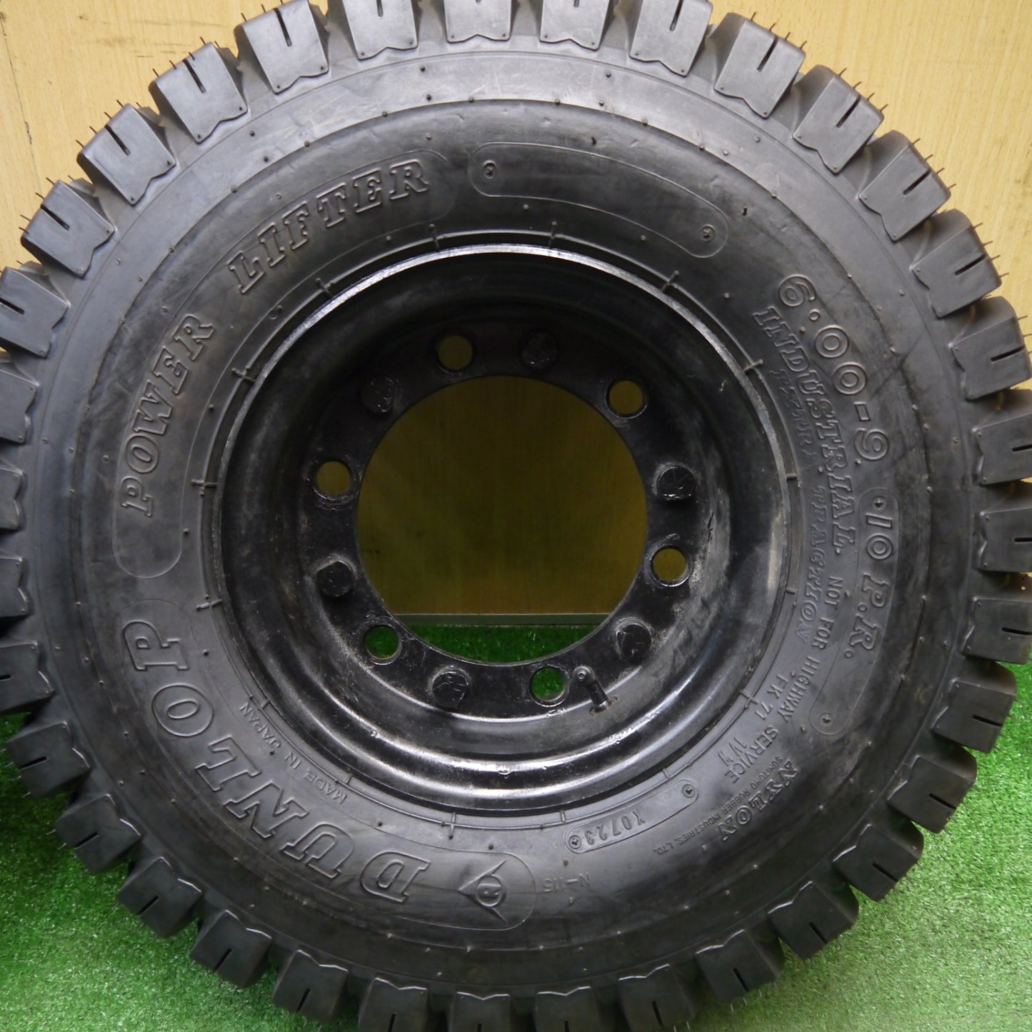 未使用！23年！2本★フォークリフト 6.00-9 10PR ダンロップ POWER LIFTER スチール ホイール PCD180/6H★6011409Hノ