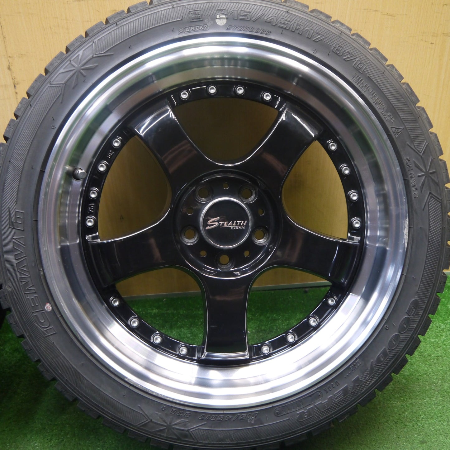 バリ溝！9.5分！3本★プリウス 等 STEALTH RACING PROGRESS K35 215/45R17 スタッドレス グッドイヤー アイスナビ6 17インチ ステルスレーシング PCD100/5H★6022506Hス