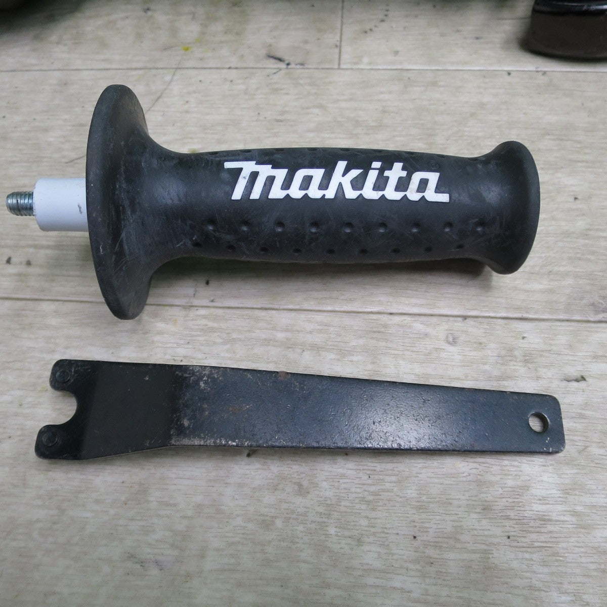 [送料無料] キレイ☆マキタ 100mm ディスクグラインダー GA407D 電動 工具 研摩 研磨 機☆